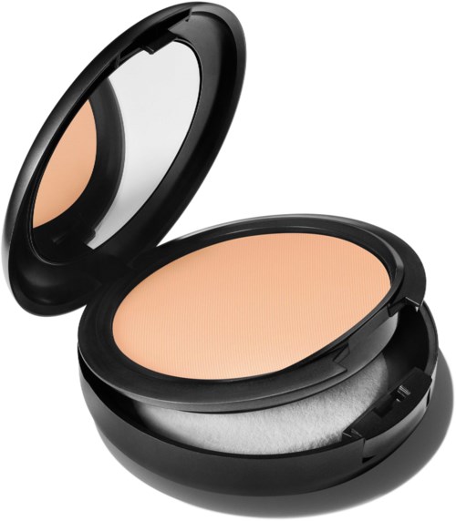 Liten svart sminkask med spegel inuti och beige puder. Den är öppen och visar innehållet.