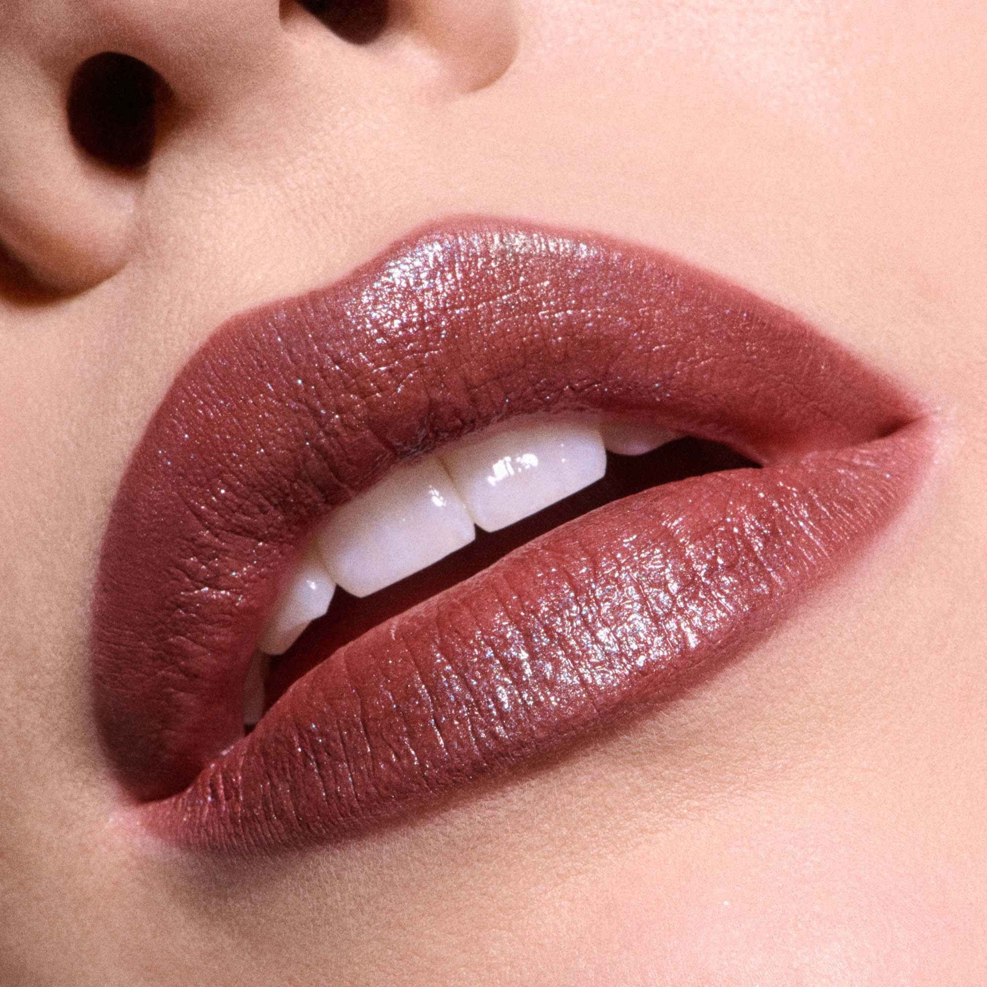 MAC Cosmetics Dazzlelips Crayon Cosmic Plum (obrázok 3)