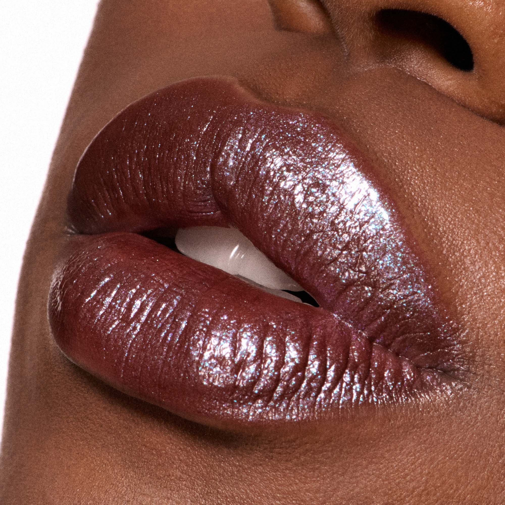MAC Cosmetics Dazzlelips Crayon Cosmic Plum (obrázok 5)