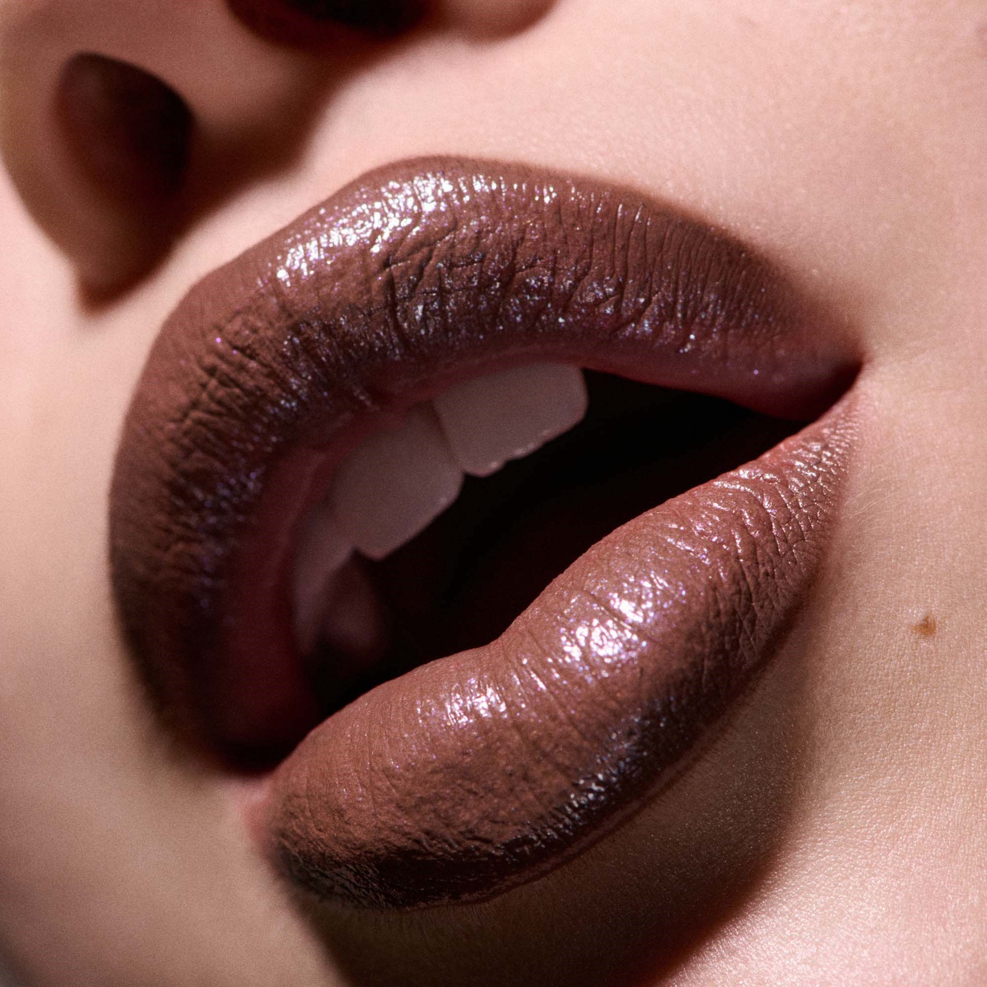 MAC Cosmetics Dazzlelips Crayon Gem Stone (obrázok 3)