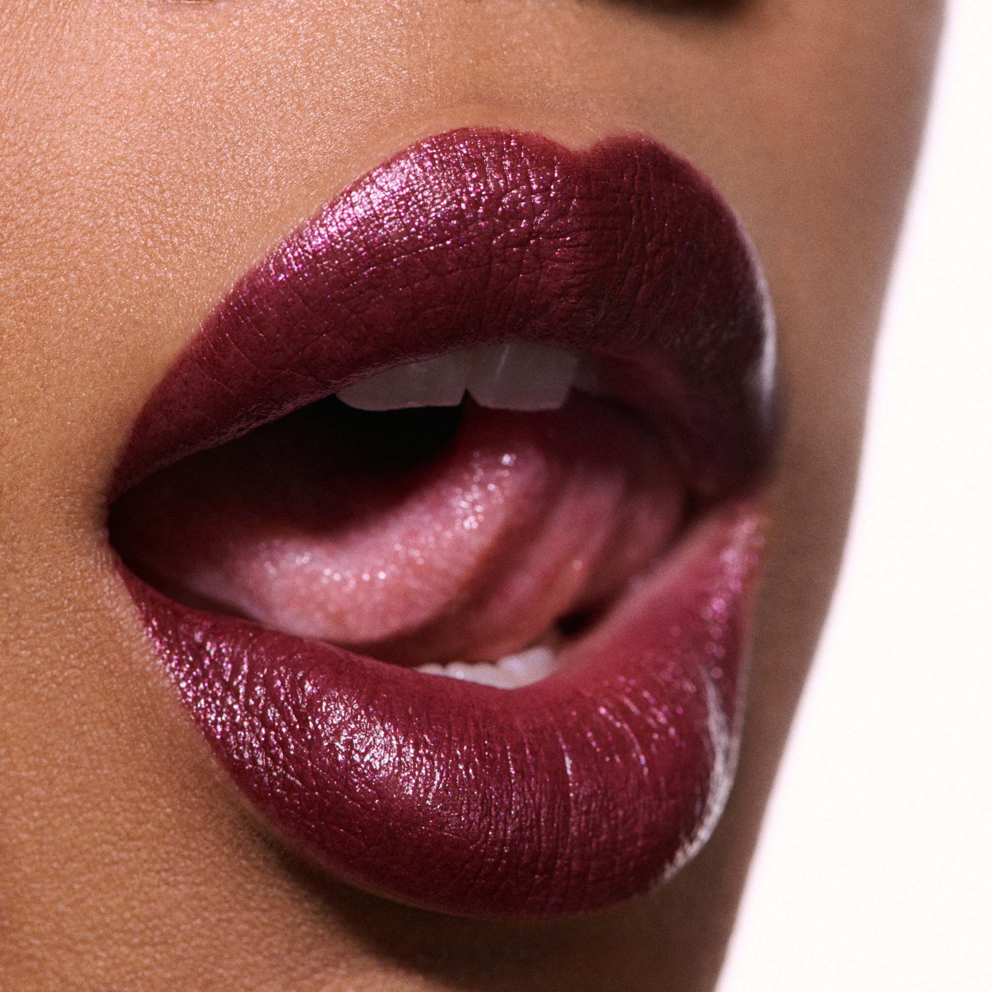 MAC Cosmetics Dazzlelips Crayon Grapeful (obrázok 4)