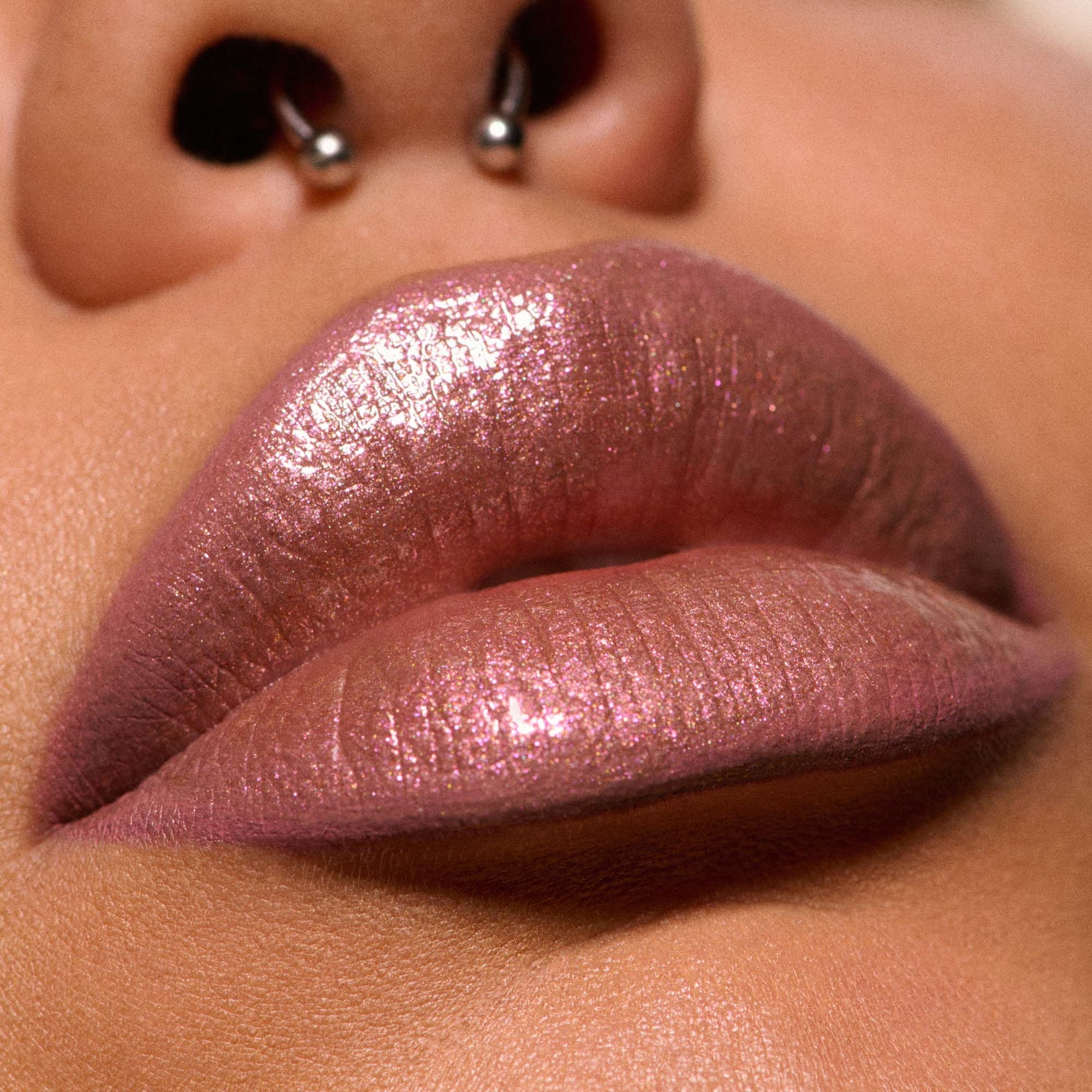 MAC Cosmetics Dazzlelips Crayon Lightning Bug (obrázok 4)