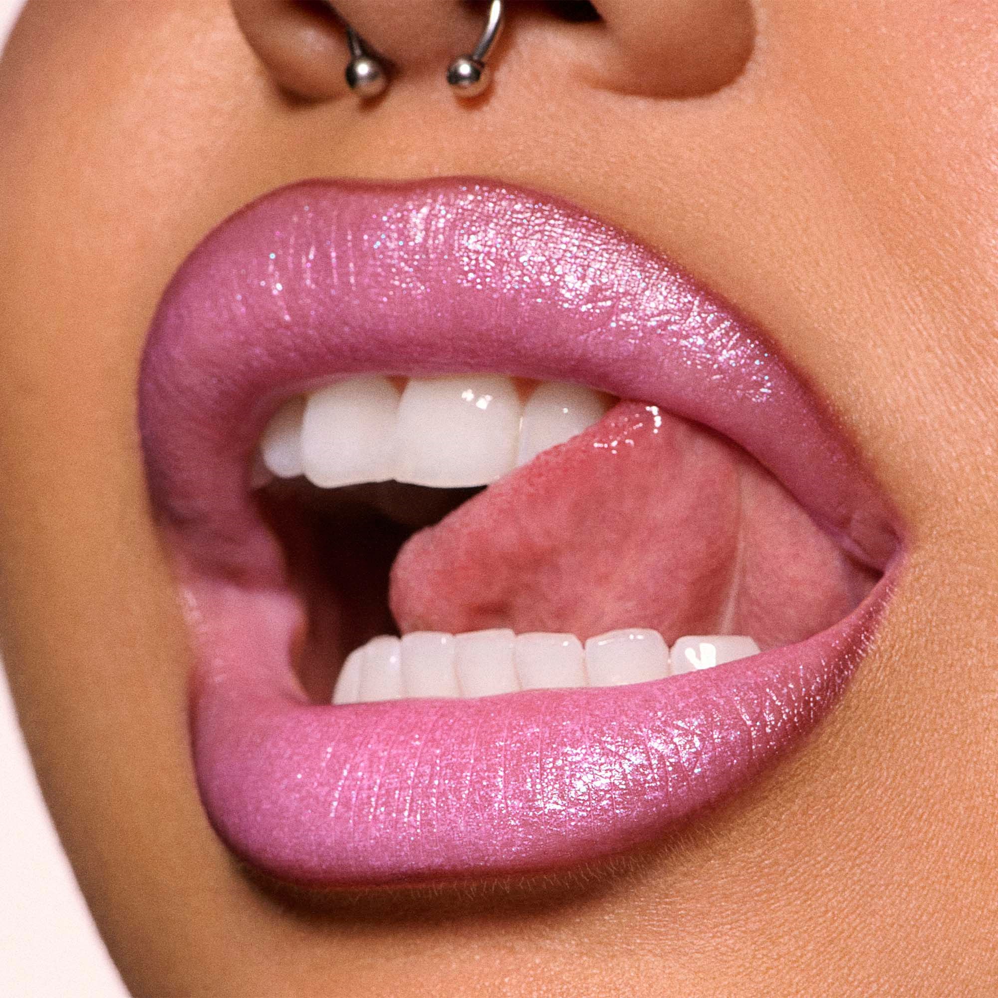 MAC Cosmetics Dazzlelips Crayon Spaced Out (obrázok 4)