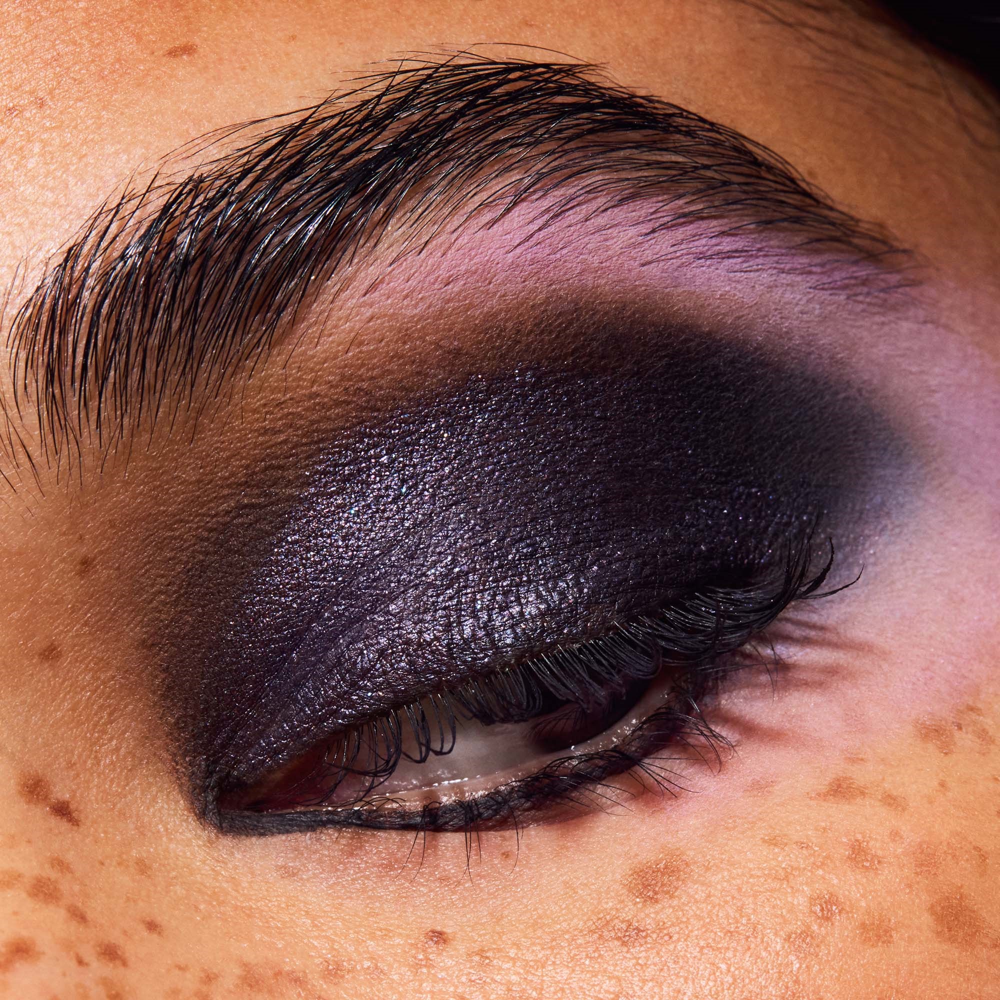 MAC Cosmetics Dazzleshadow Eye Shadow Stick Black Ice Black (obrázok 3)