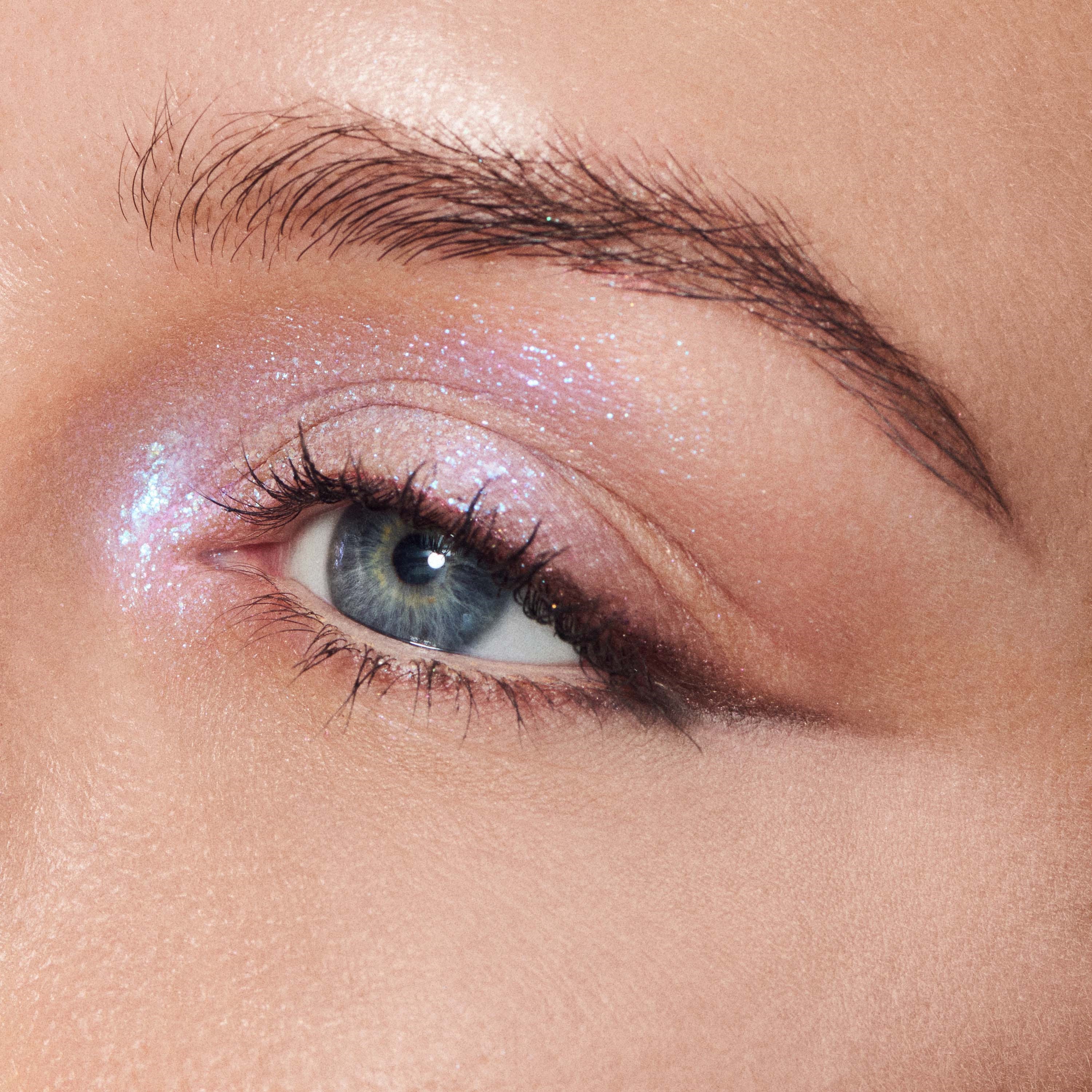 MAC Cosmetics Dazzleshadow Liquid Eye Shadow Crumbled Diamonds (obrázok 3)