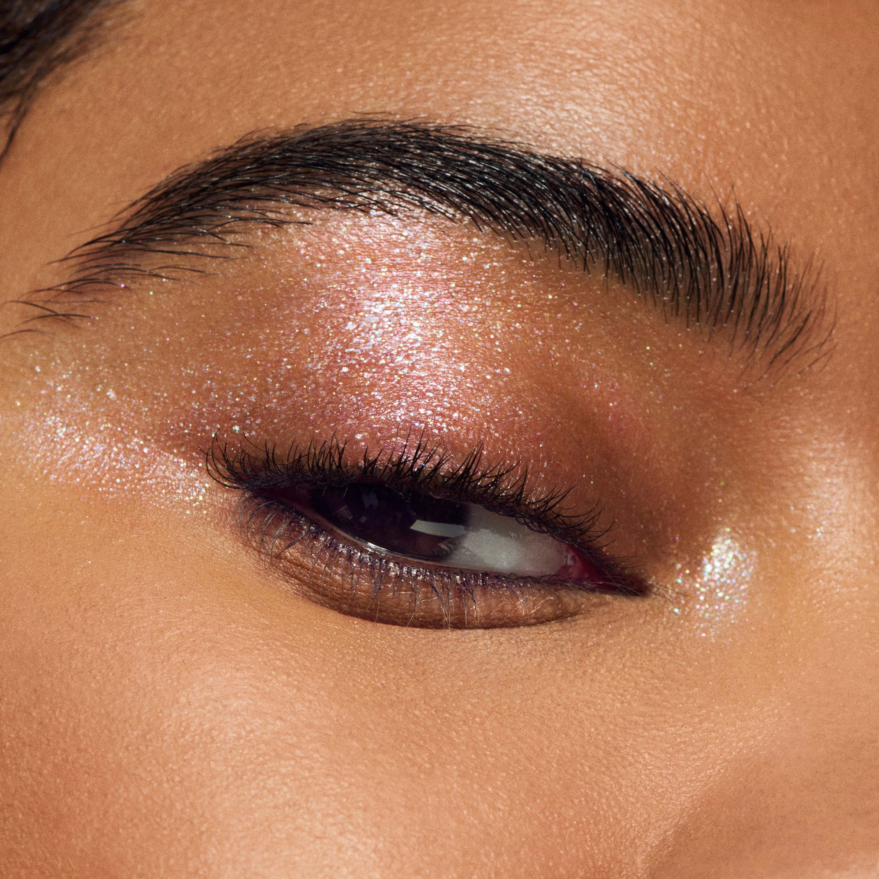 MAC Cosmetics Dazzleshadow Liquid Eye Shadow Not Scared To Sparkle (obrázok 4)