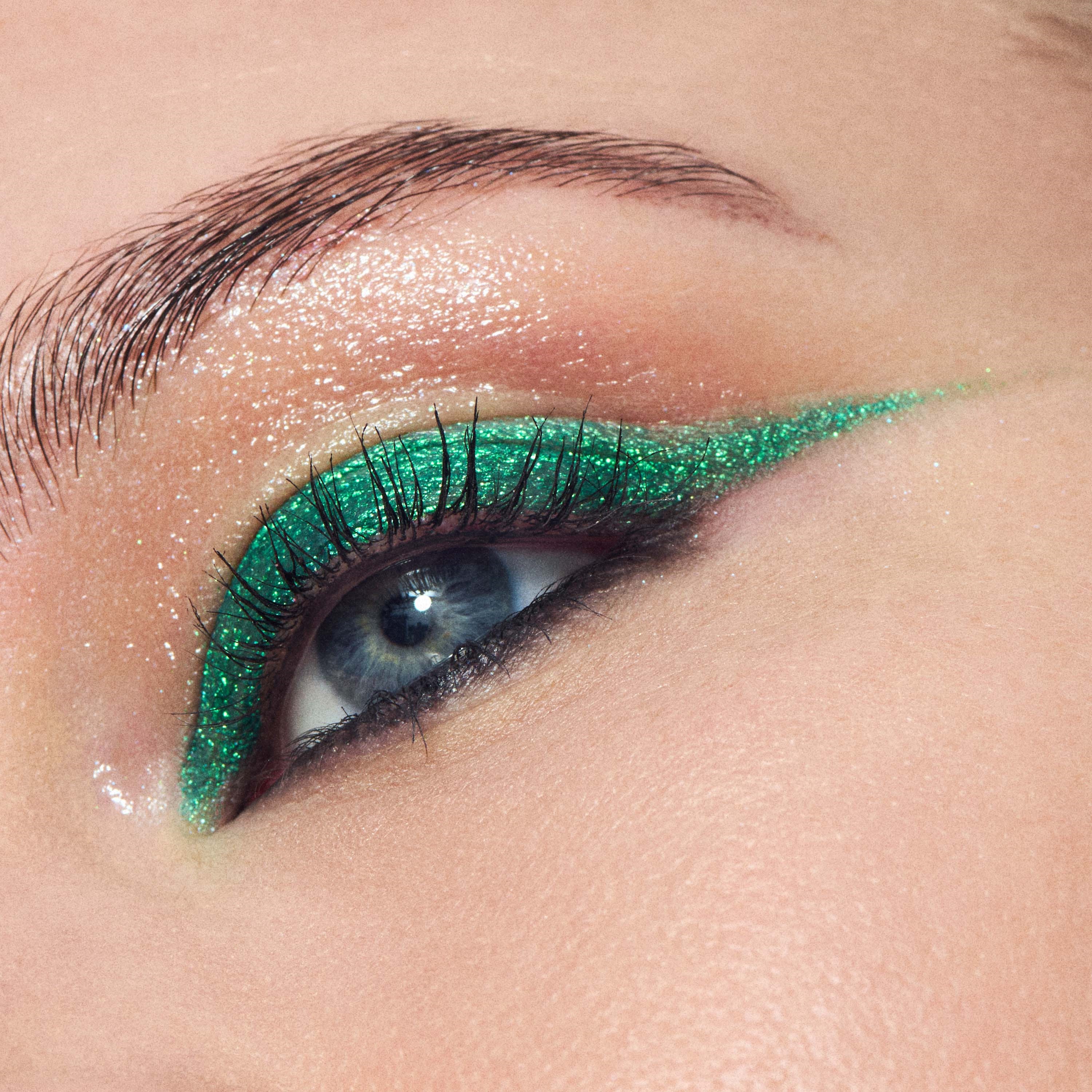 MAC Cosmetics Dazzleshadow Liquid Eye Shadow Telepathic Teal (obrázok 3)