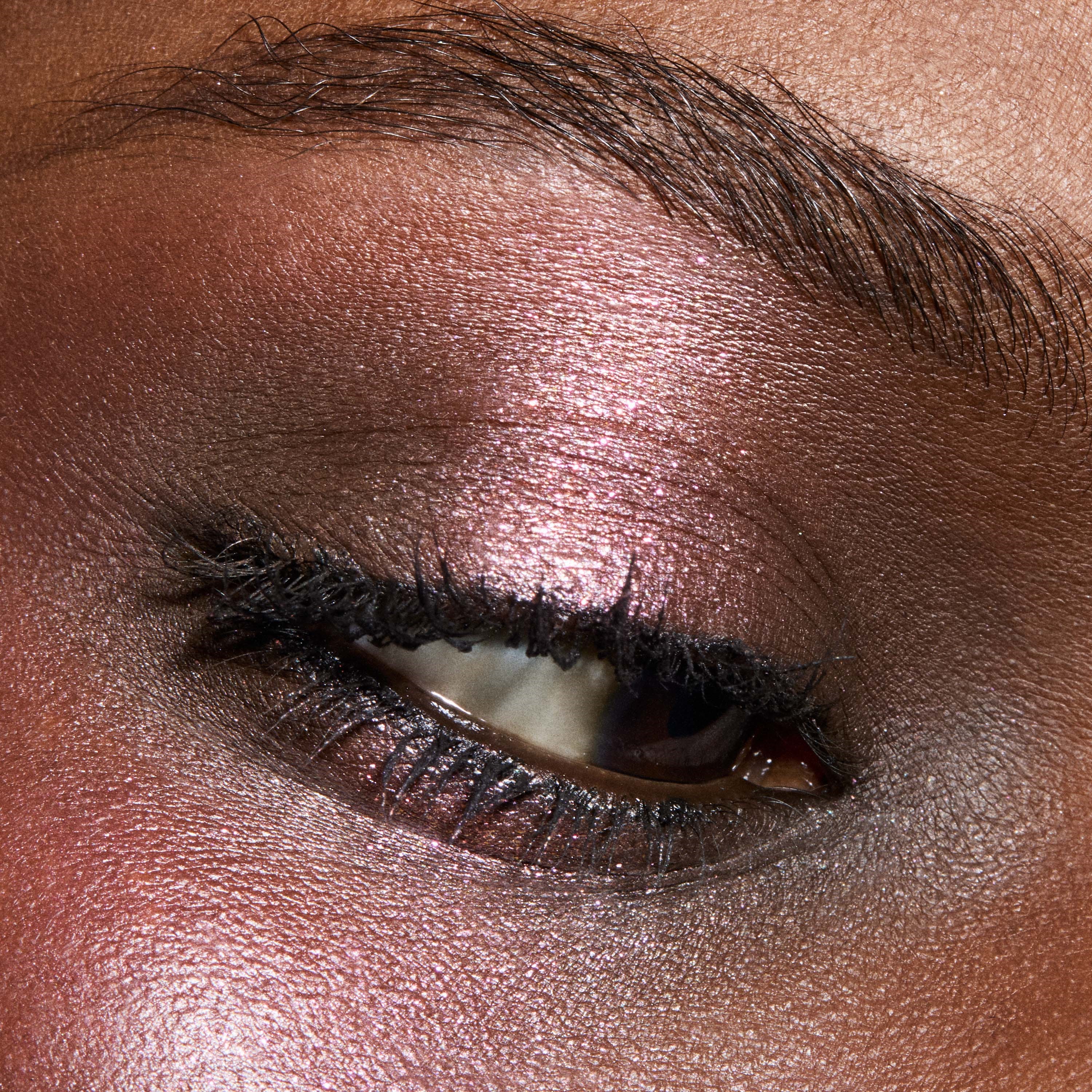 MAC Cosmetics Eye Shadow Glitter Last Dance (obrázok 4)