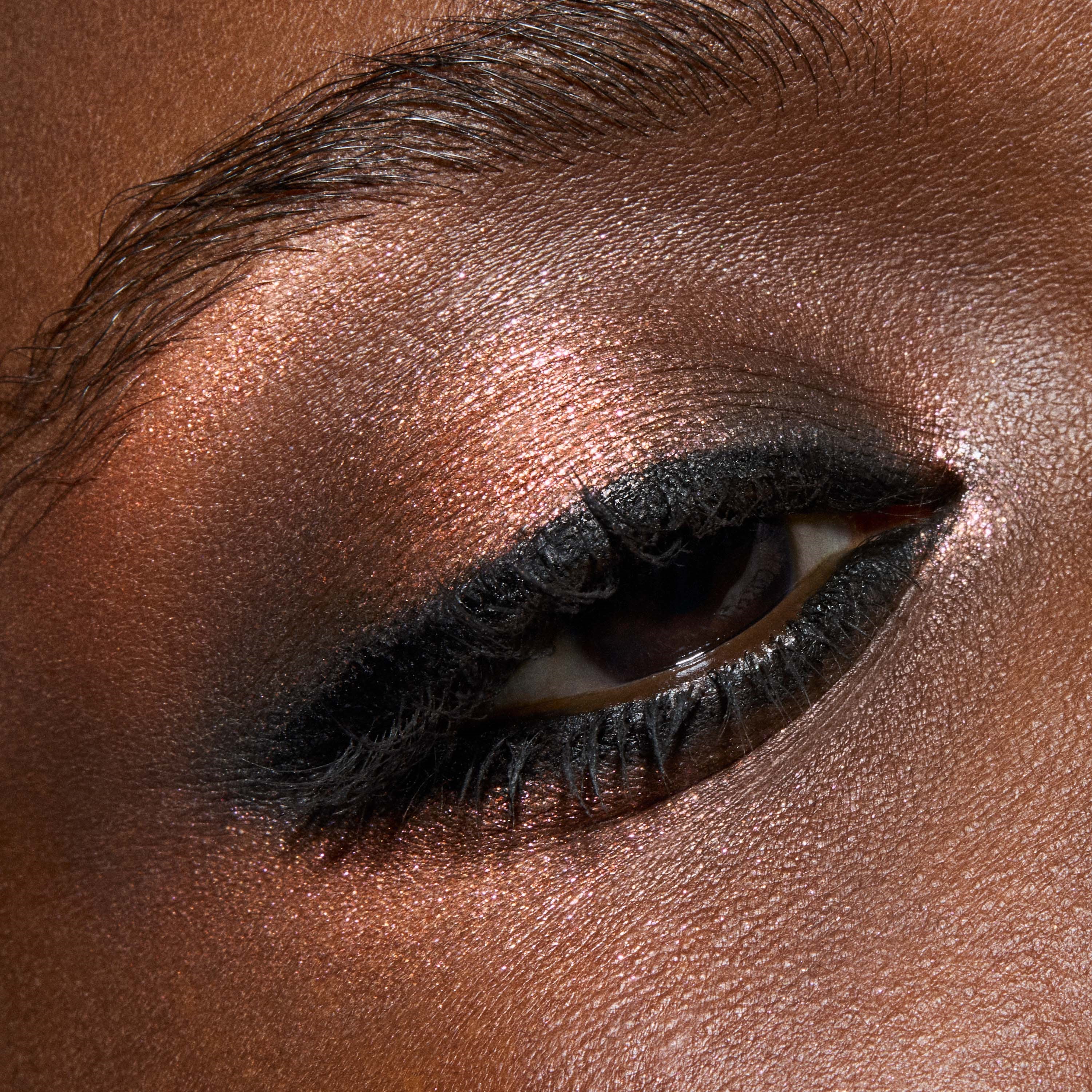 MAC Cosmetics Eye Shadow Glitter Let's Roll (obrázok 4)