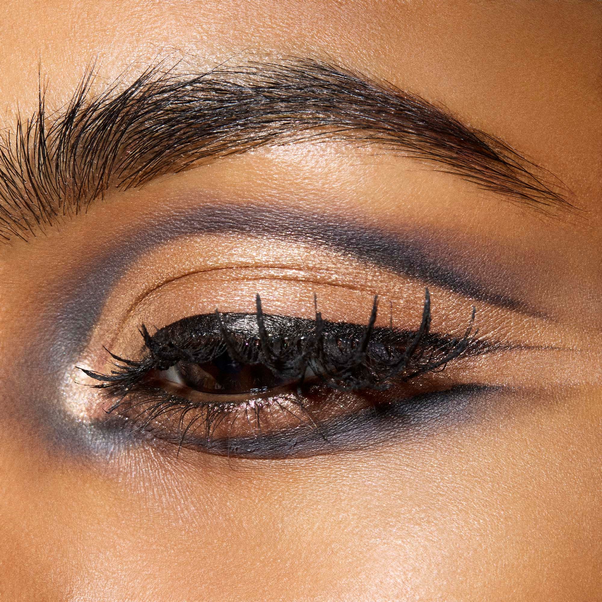 MAC Cosmetics Eye Shadow Glitter Oh So Gilty (obrázok 3)