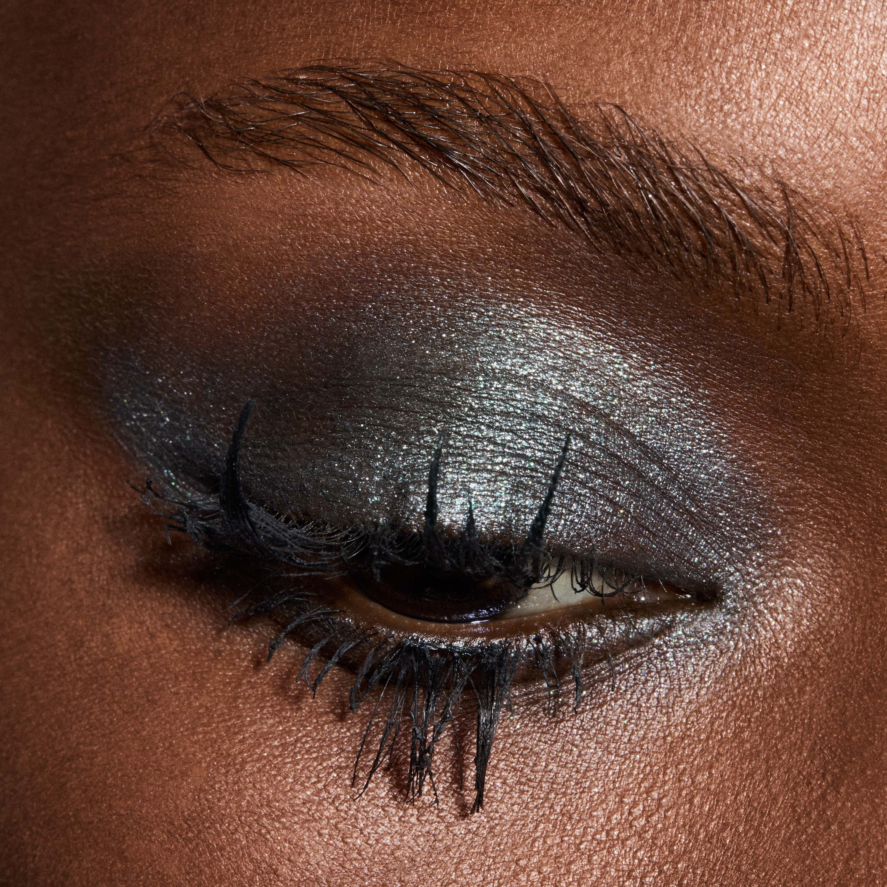 MAC Cosmetics Eye Shadow Glitter Private Jet (obrázok 4)