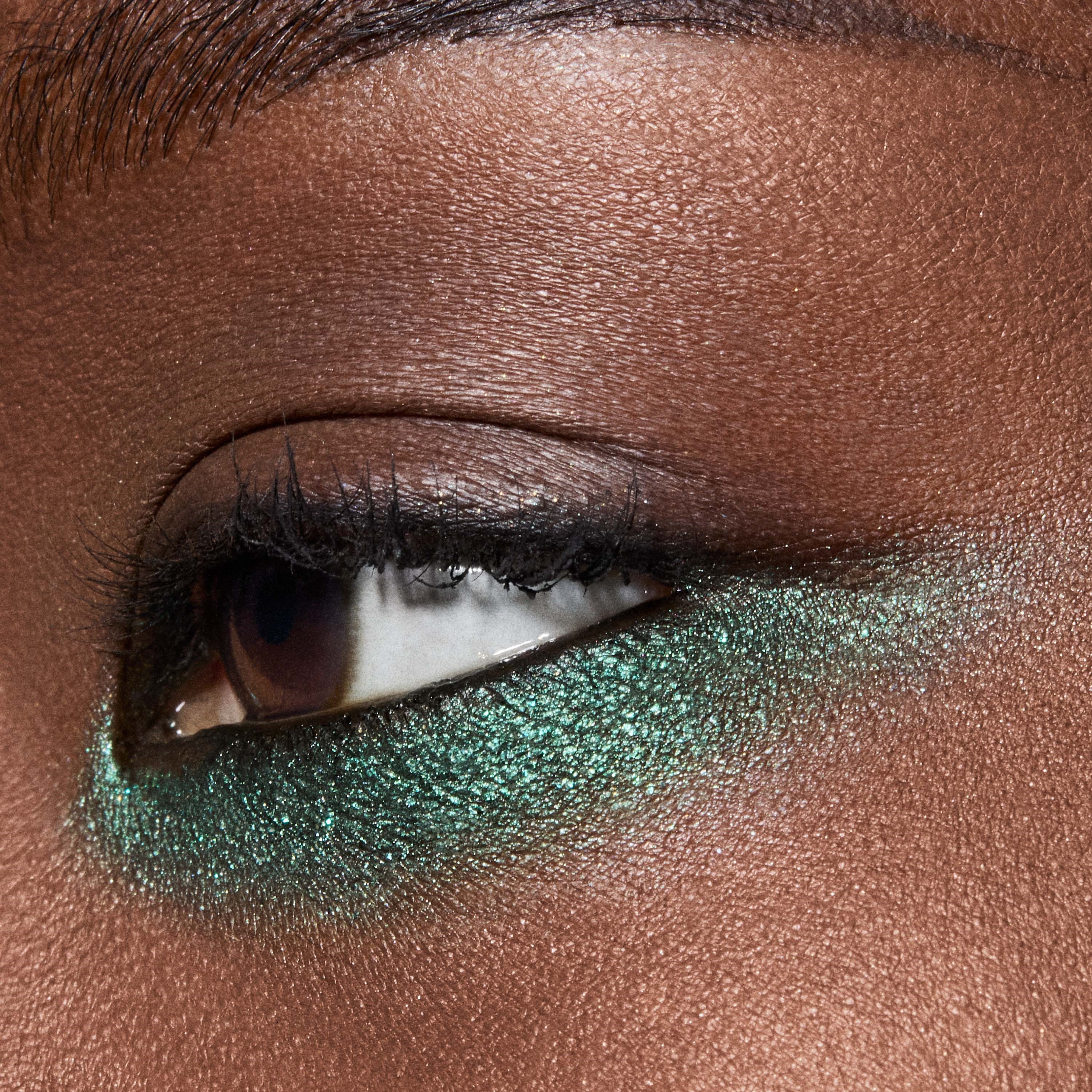 MAC Cosmetics Eye Shadow Metallic Cash In (obrázok 4)