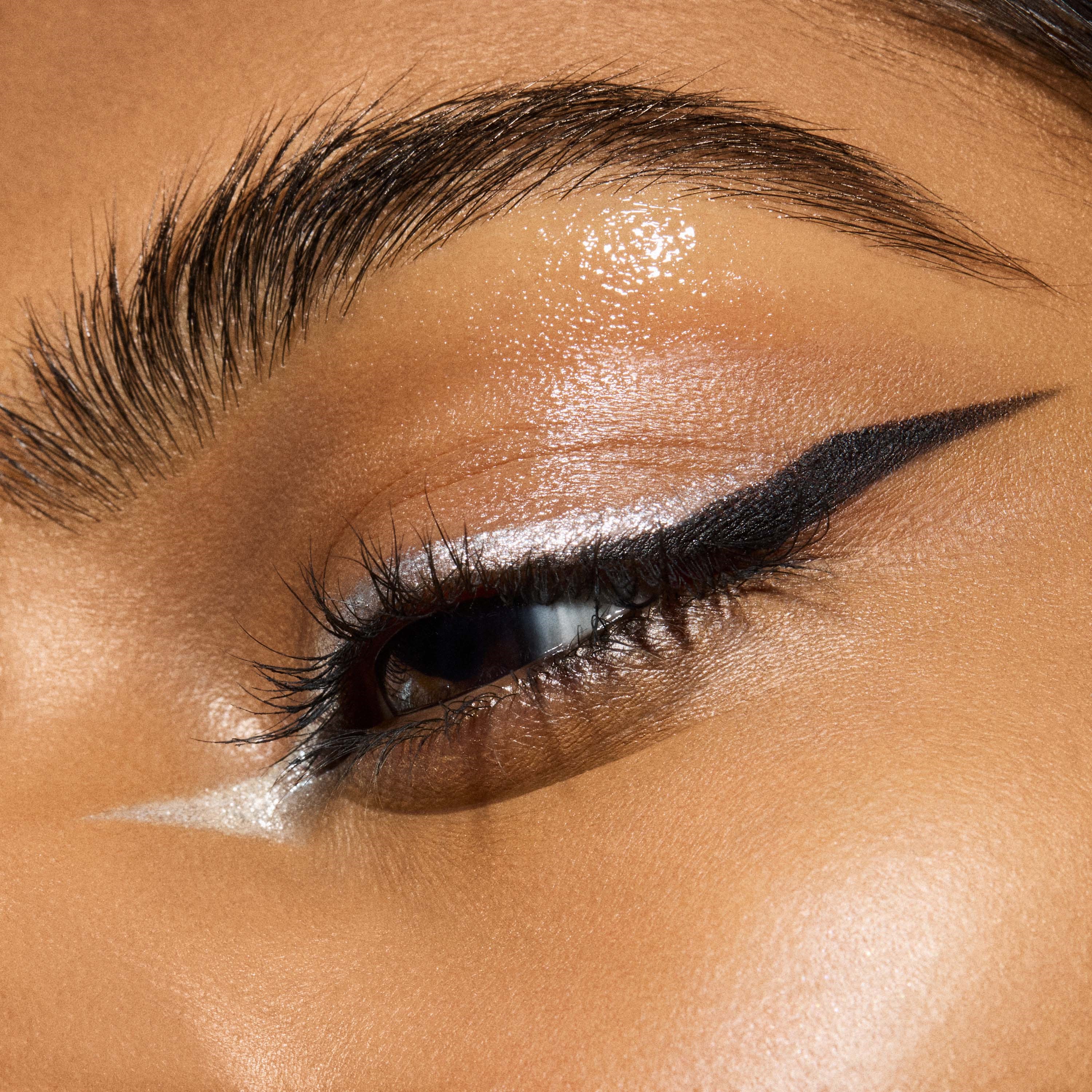 MAC Cosmetics Eye Shadow Metallic Discotheque (obrázok 3)