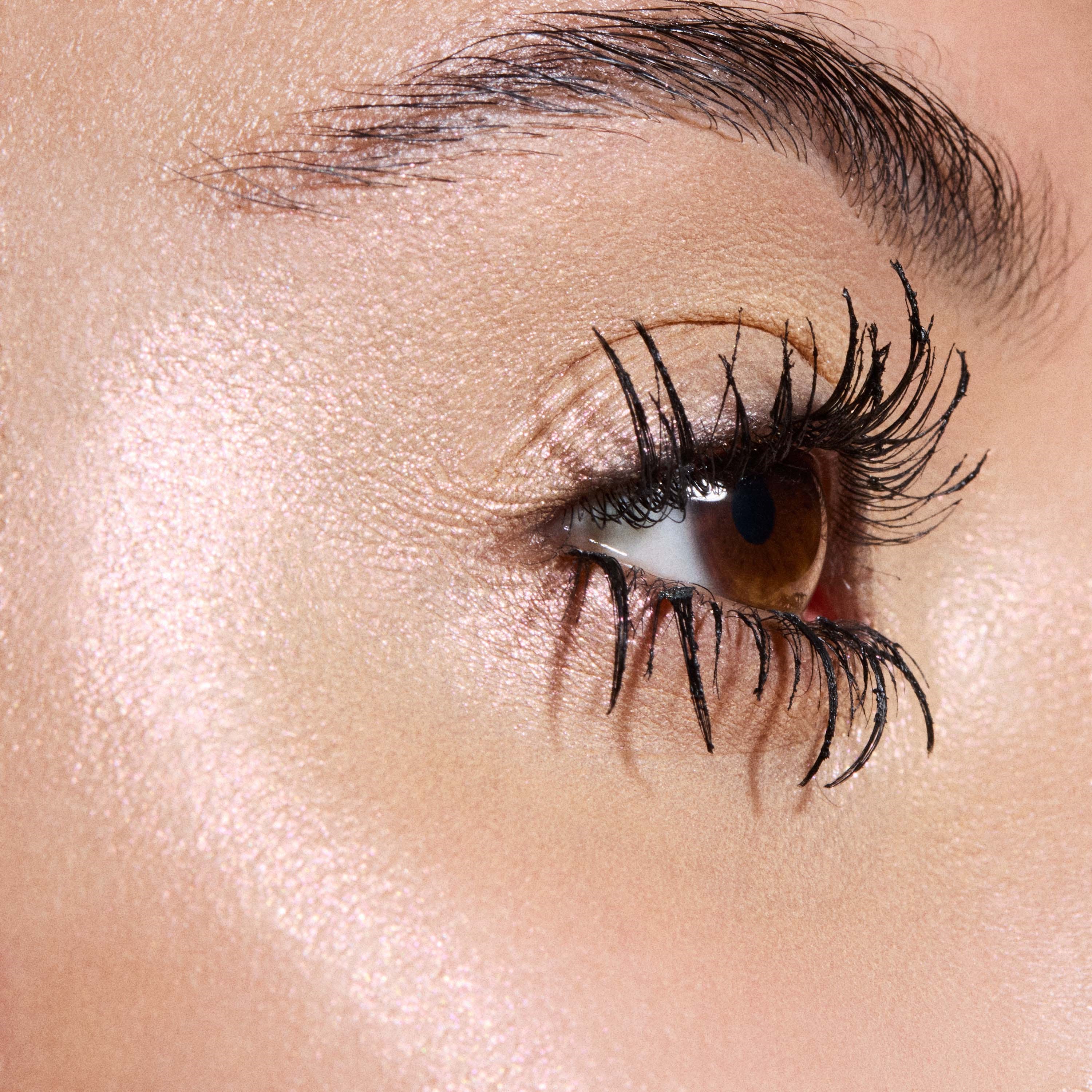 MAC Cosmetics Eye Shadow Metallic Yes To Sequins (obrázok 3)
