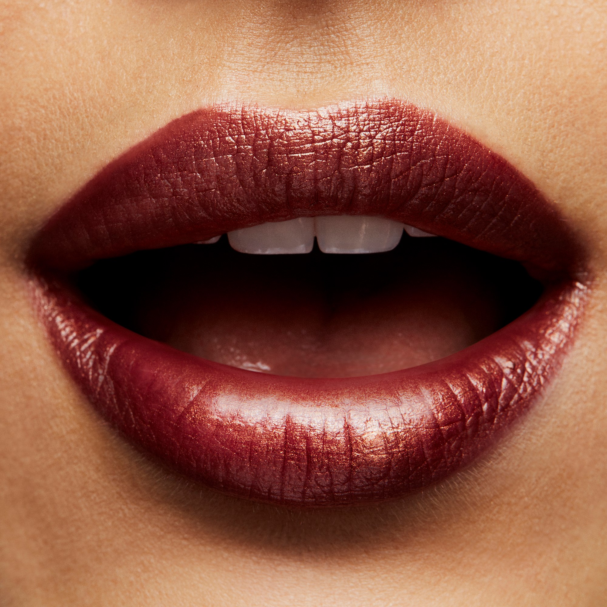 MAC Cosmetics Frost Lipstick "O" (obrázok 3)