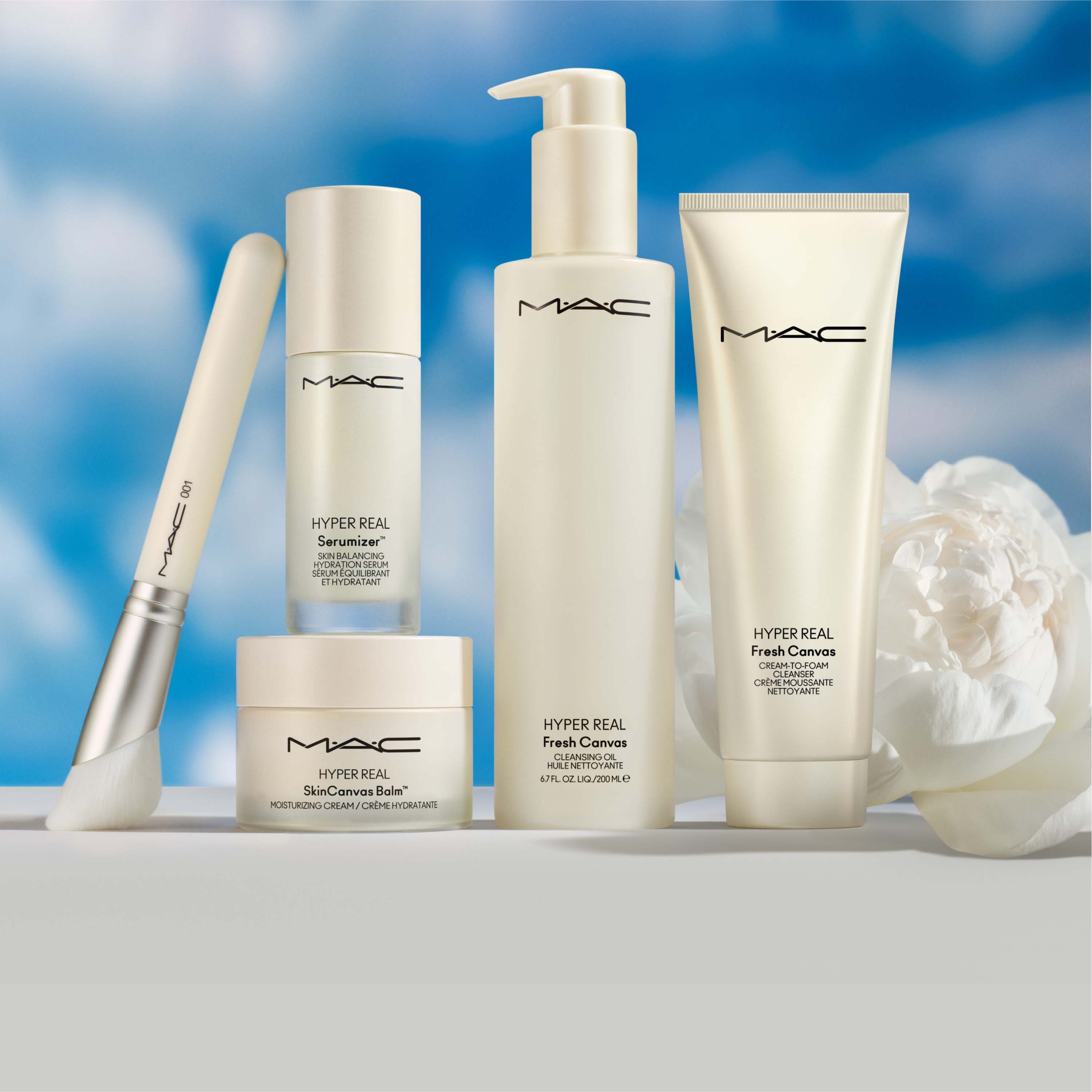 MAC Cosmetics Hyper Real Fresh Canvas Cream To Foam Cleanser 125 ml (obrázok 4)