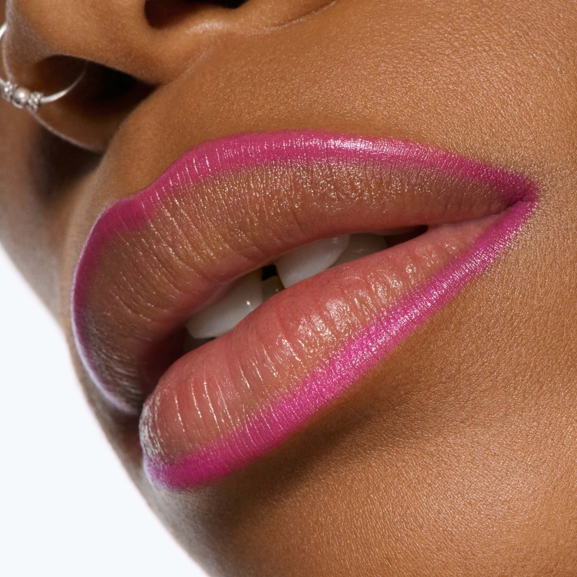 MAC Cosmetics Lipglazer Glossy Liner Candy Yum-Yum (obrázok 4)