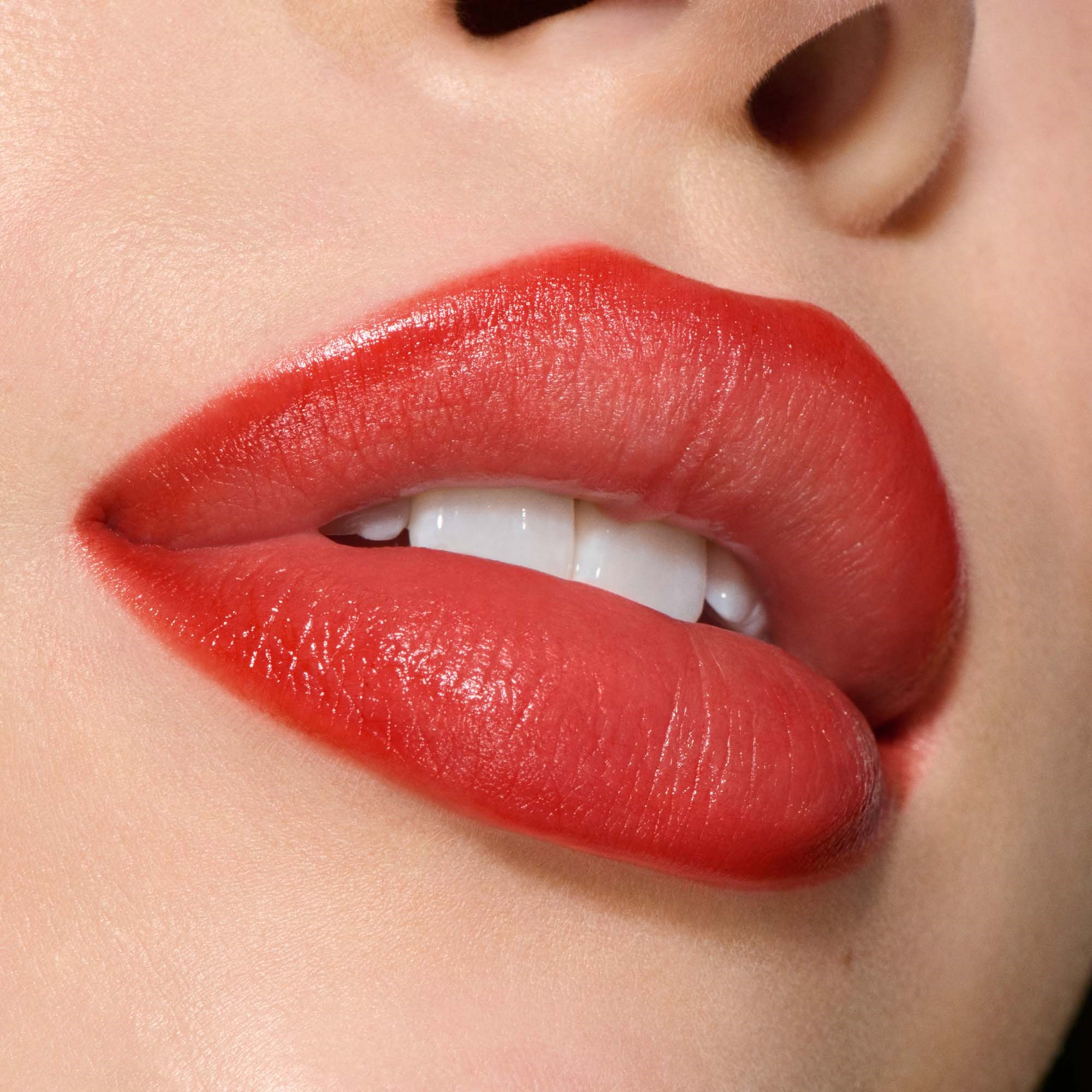 MAC Cosmetics Lipglazer Glossy Liner Lady Danger (obrázok 2)