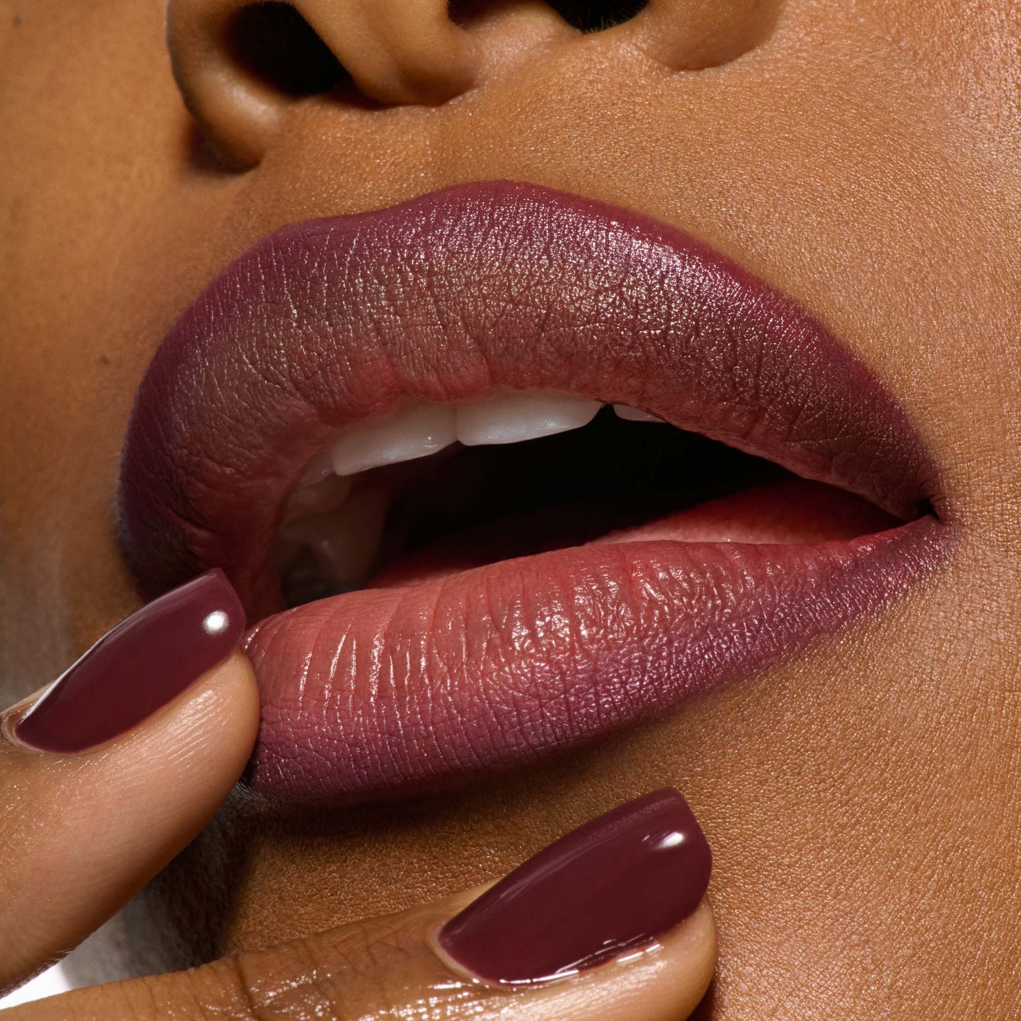 MAC Cosmetics Lipglazer Glossy Liner Nightmoth (obrázok 4)