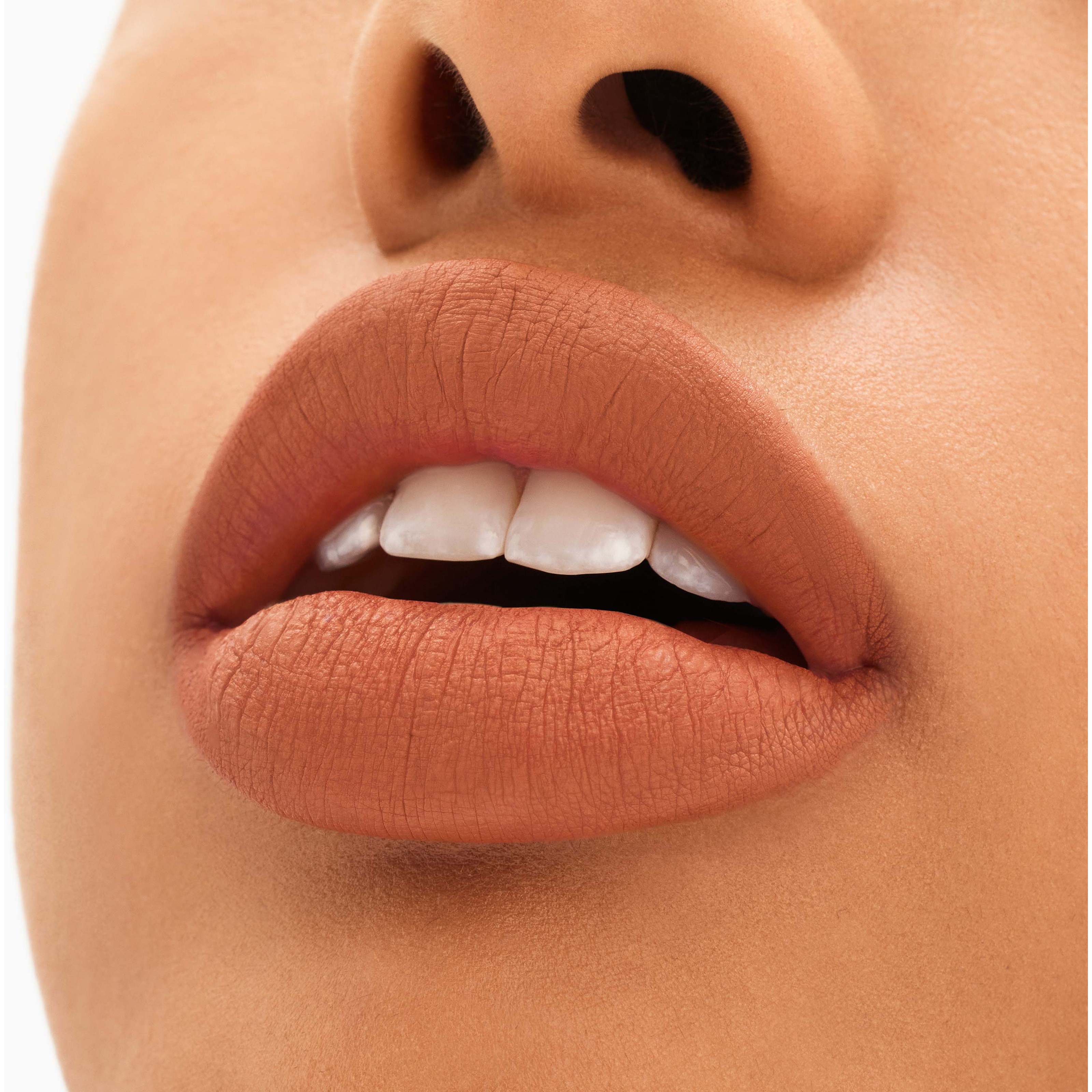 MAC Cosmetics Locked Kiss 24Hr Lipstick Teaser (obrázok 3)