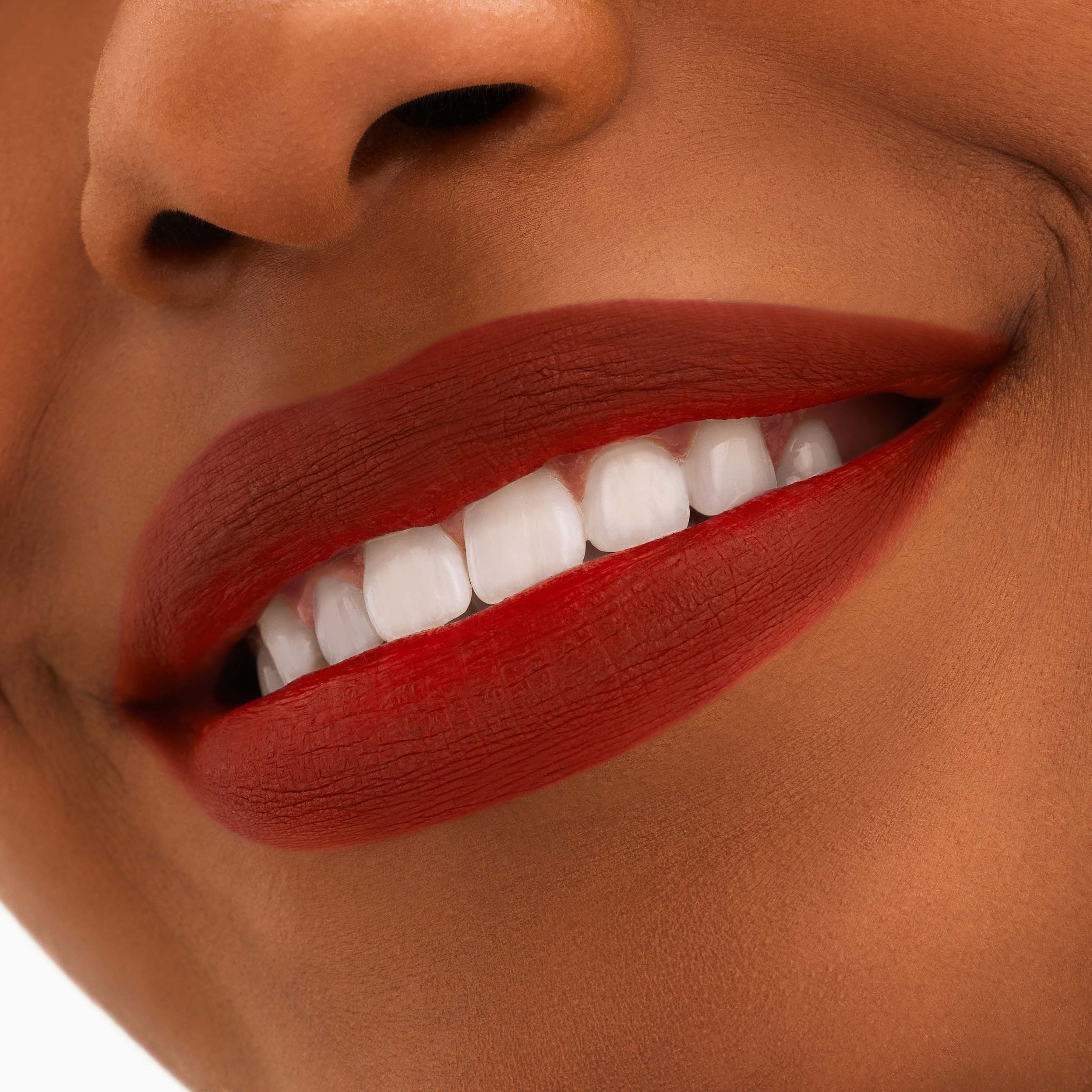 MAC Cosmetics Locked Kiss 24Hr Lipstick Vicious (obrázok 4)
