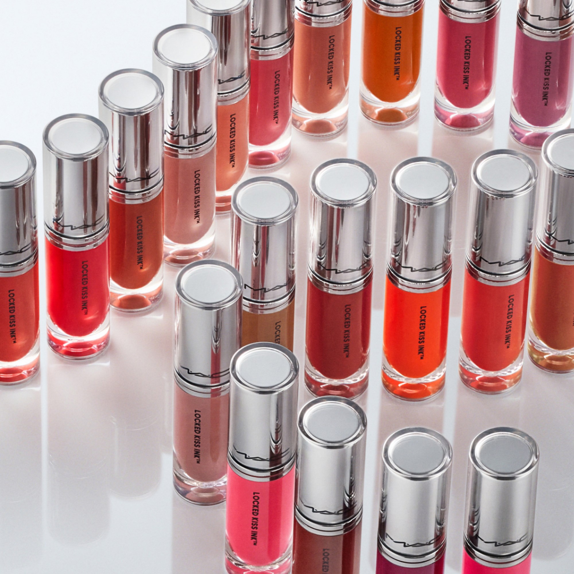 MAC Cosmetics Locked Kiss Ink Lipcolour Gossip (obrázok 6)