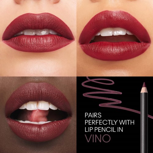 Vier Bilder mit Lippen in verschiedenen Lippenstiftfarben und einem Lippenkonturenstift zum Abstimmen.