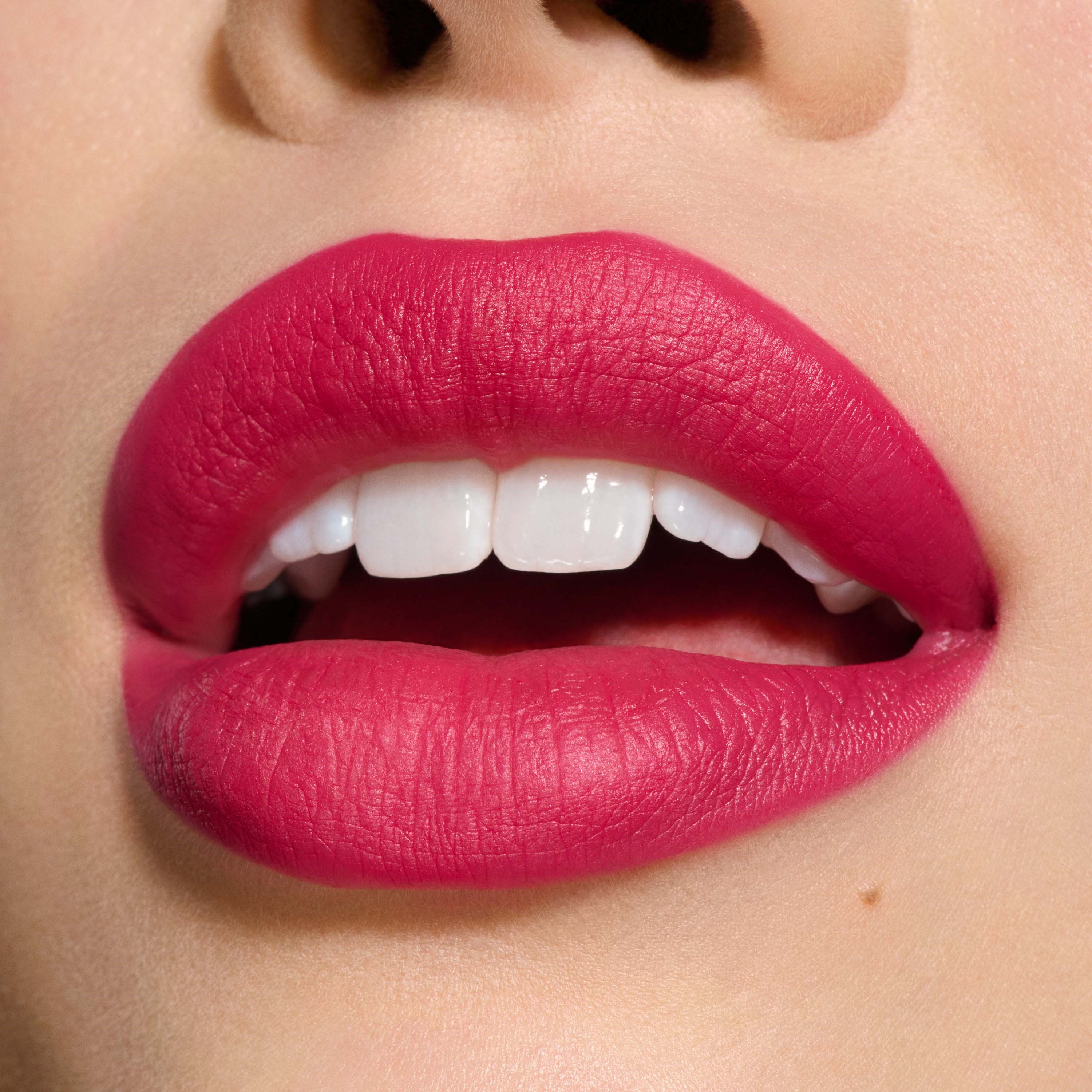 MAC Cosmetics Macximal Silky Matte Lipstick Hot Girl Pink (obrázok 3)