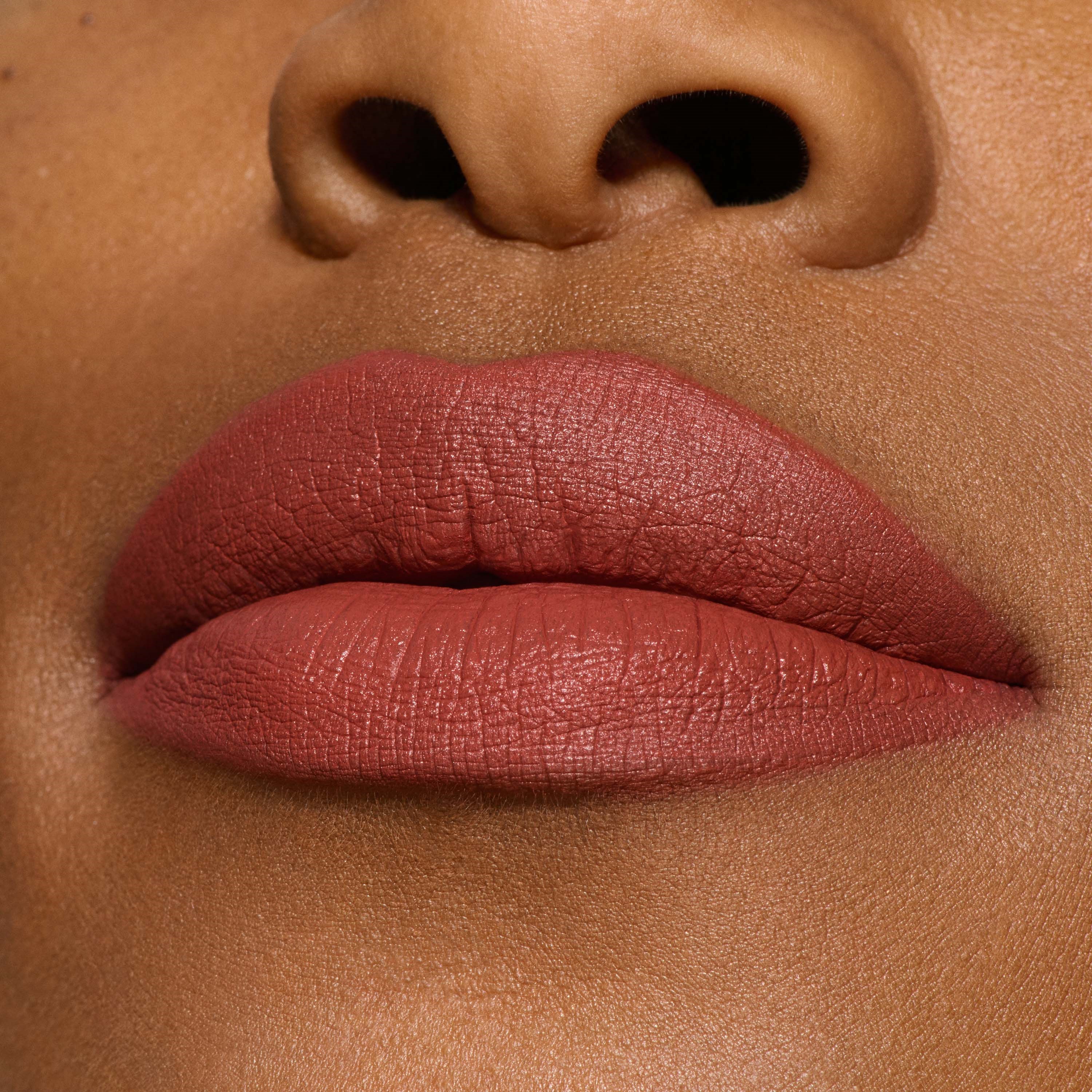 MAC Cosmetics Macximal Silky Matte Lipstick Unbothered (obrázok 5)