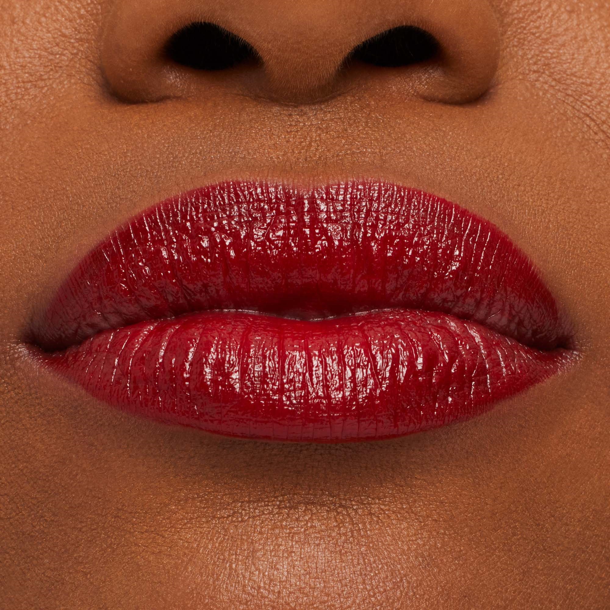 MAC Cosmetics Macximal Sleek Satin Lipstick Left On Red (obrázok 4)