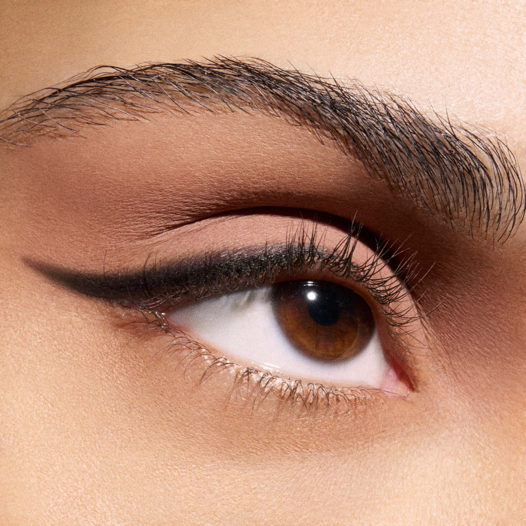 MAC Cosmetics Multisculpt Matte Buffed Up (obrázok 4)