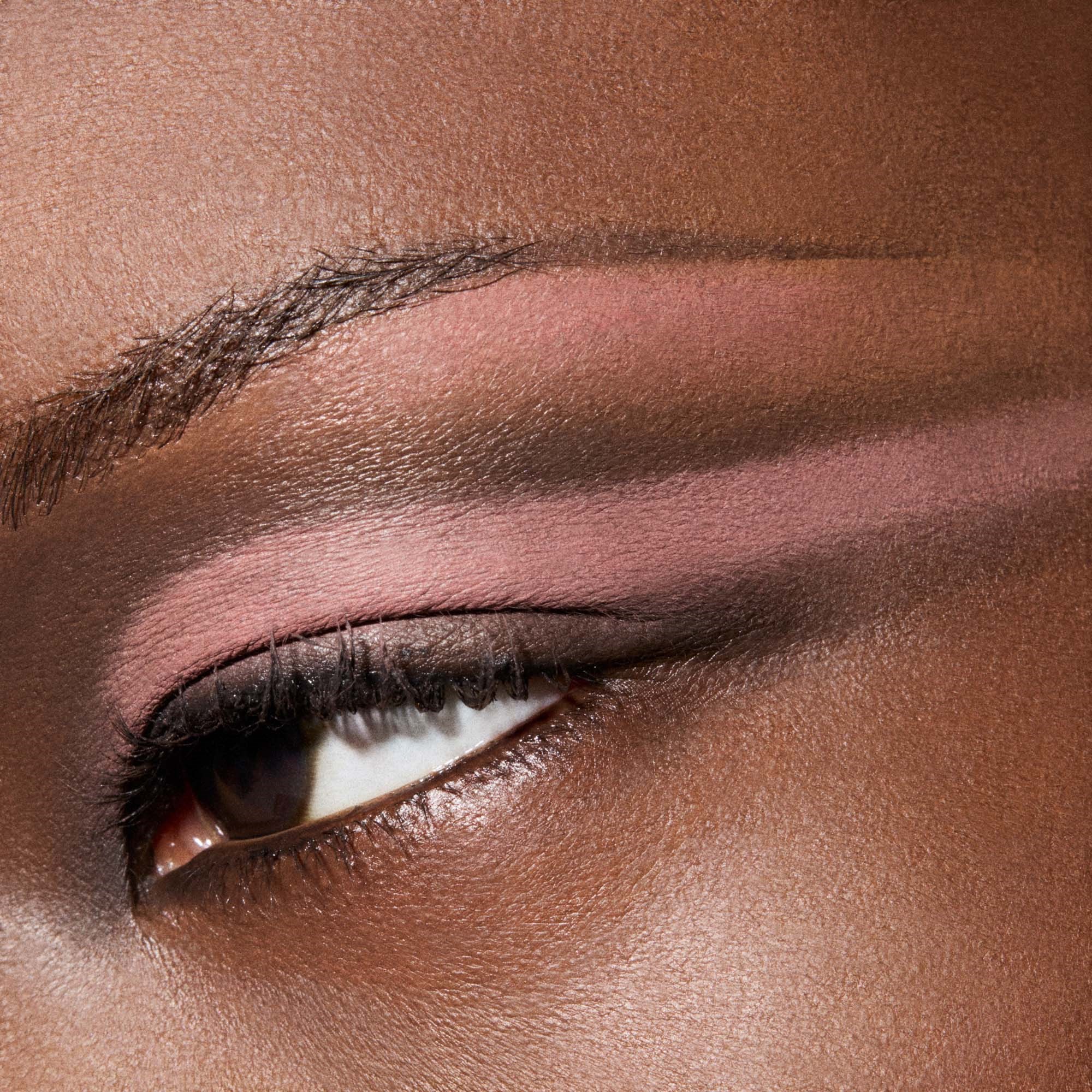 MAC Cosmetics Multisculpt Matte Velvet Teddy (obrázok 5)