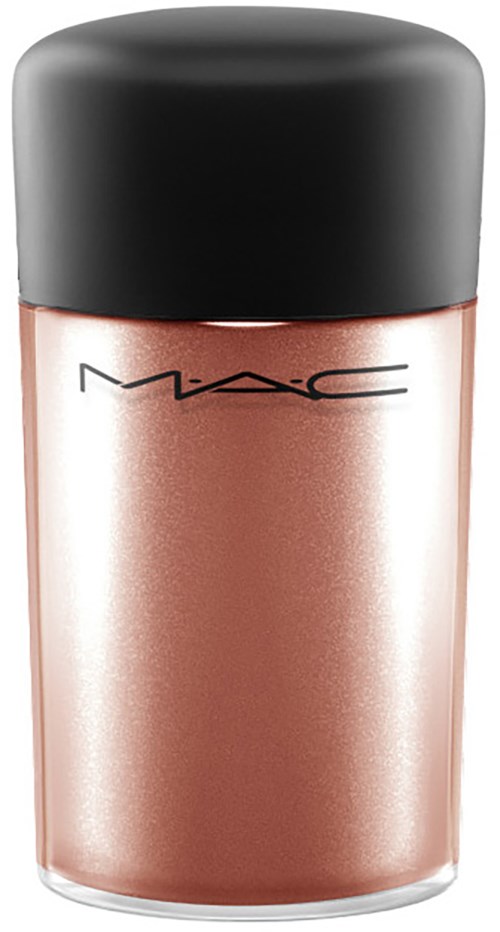 En liten behållare med rosa skimrande makeup med svart lock, märkt MAC.
