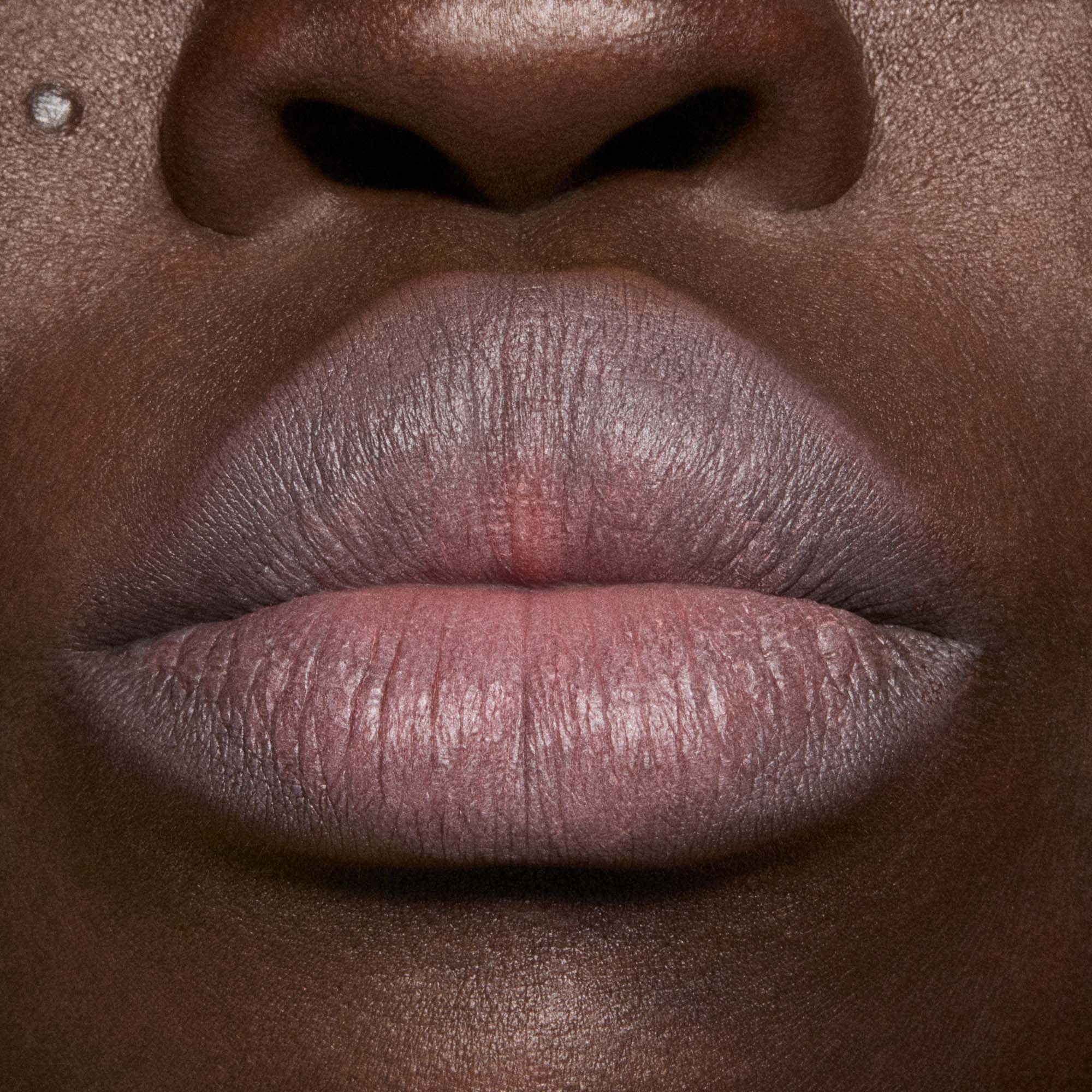 MAC Cosmetics Powder Kiss Hazy Matte Lipstick Be My Bridesmaid (obrázok 5)