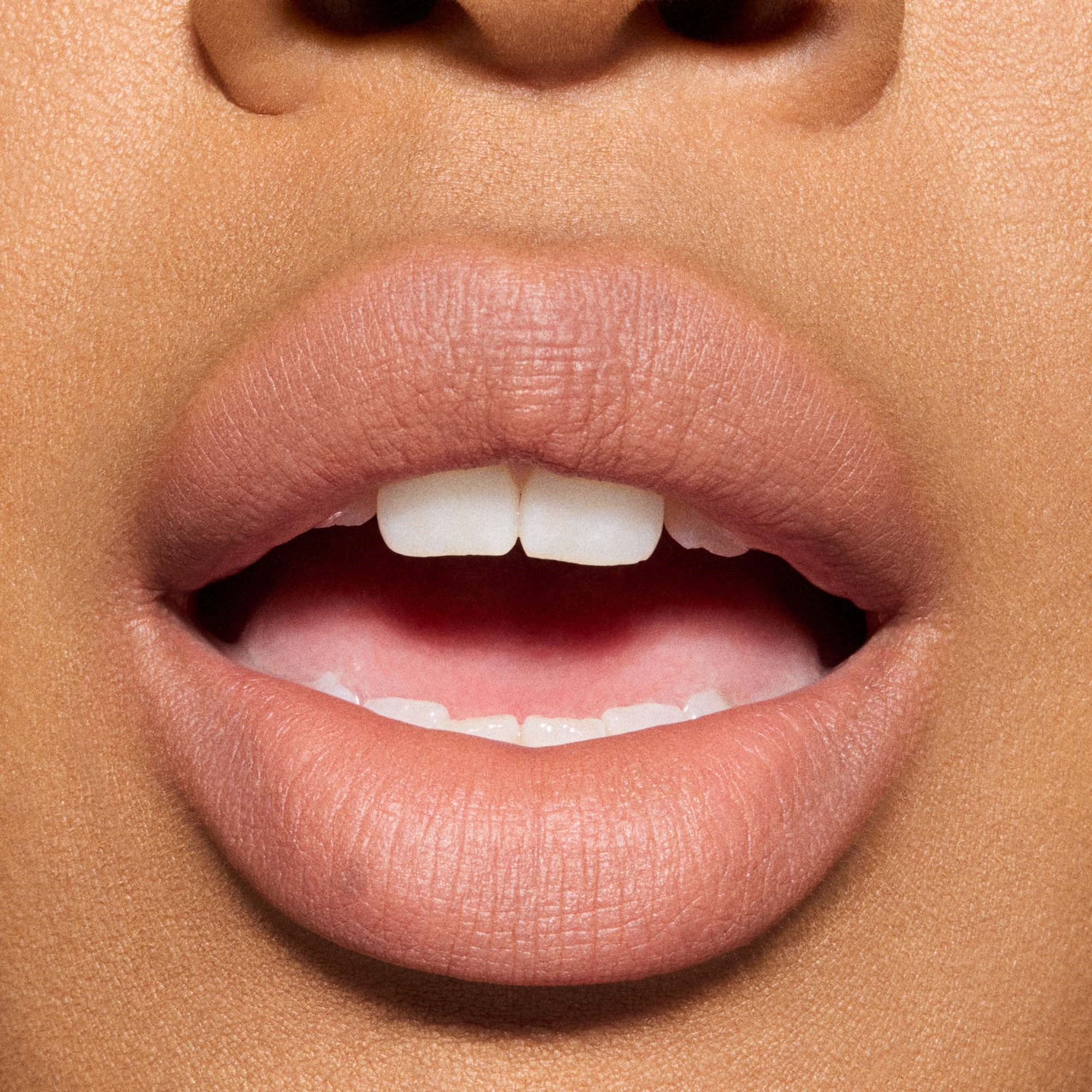 MAC Cosmetics Powder Kiss Hazy Matte Lipstick Big Promotion (obrázok 4)