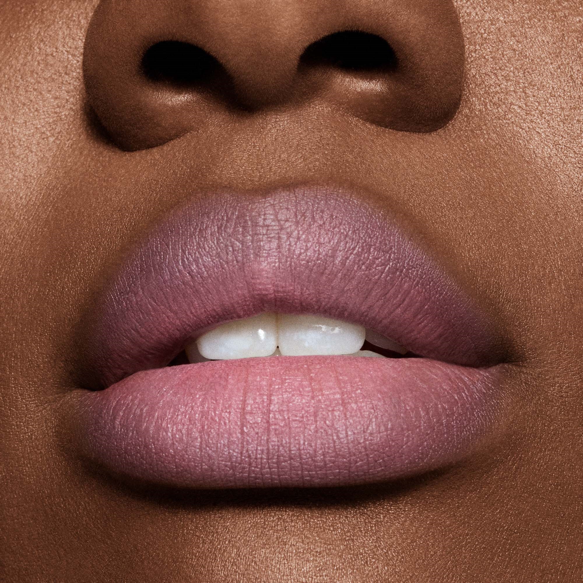 MAC Cosmetics Powder Kiss Hazy Matte Lipstick Girls Weekend (obrázok 5)