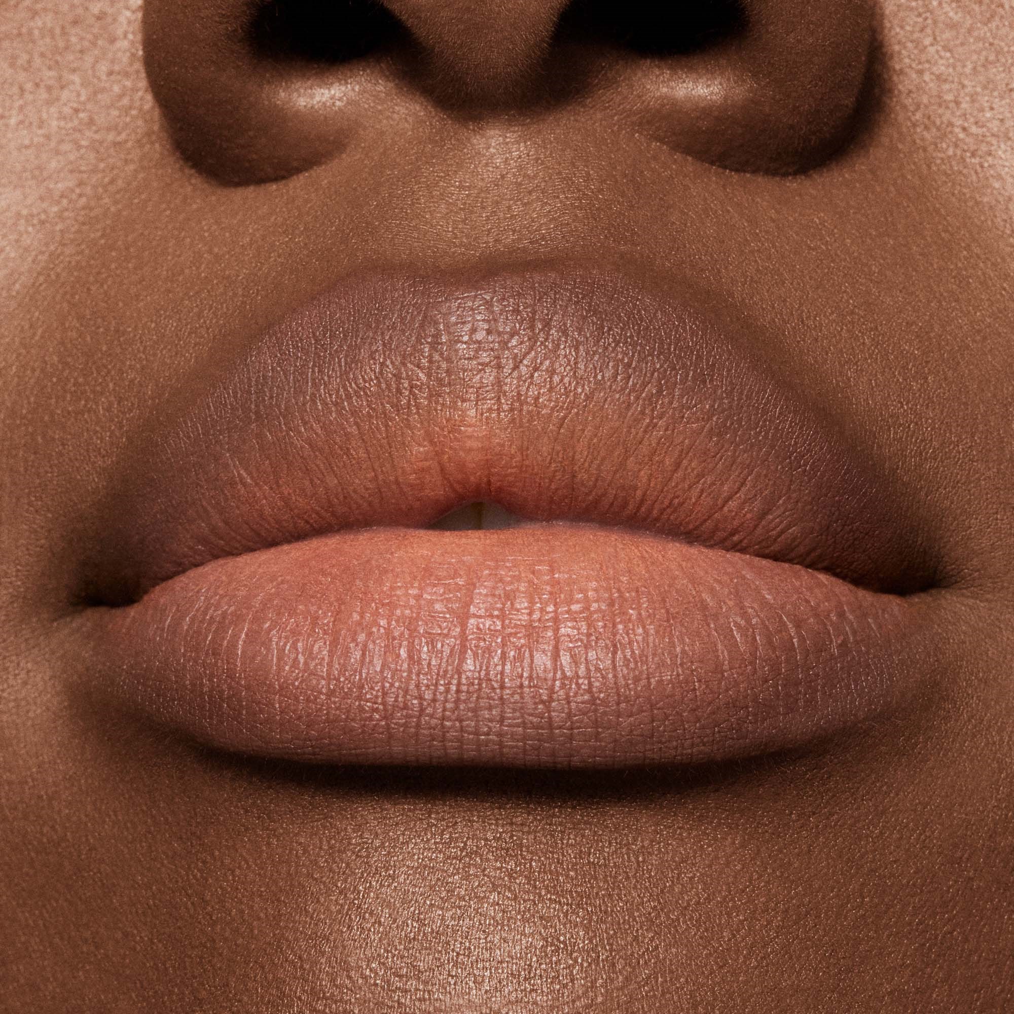 MAC Cosmetics Powder Kiss Hazy Matte Lipstick Ready To Mingle (obrázok 5)