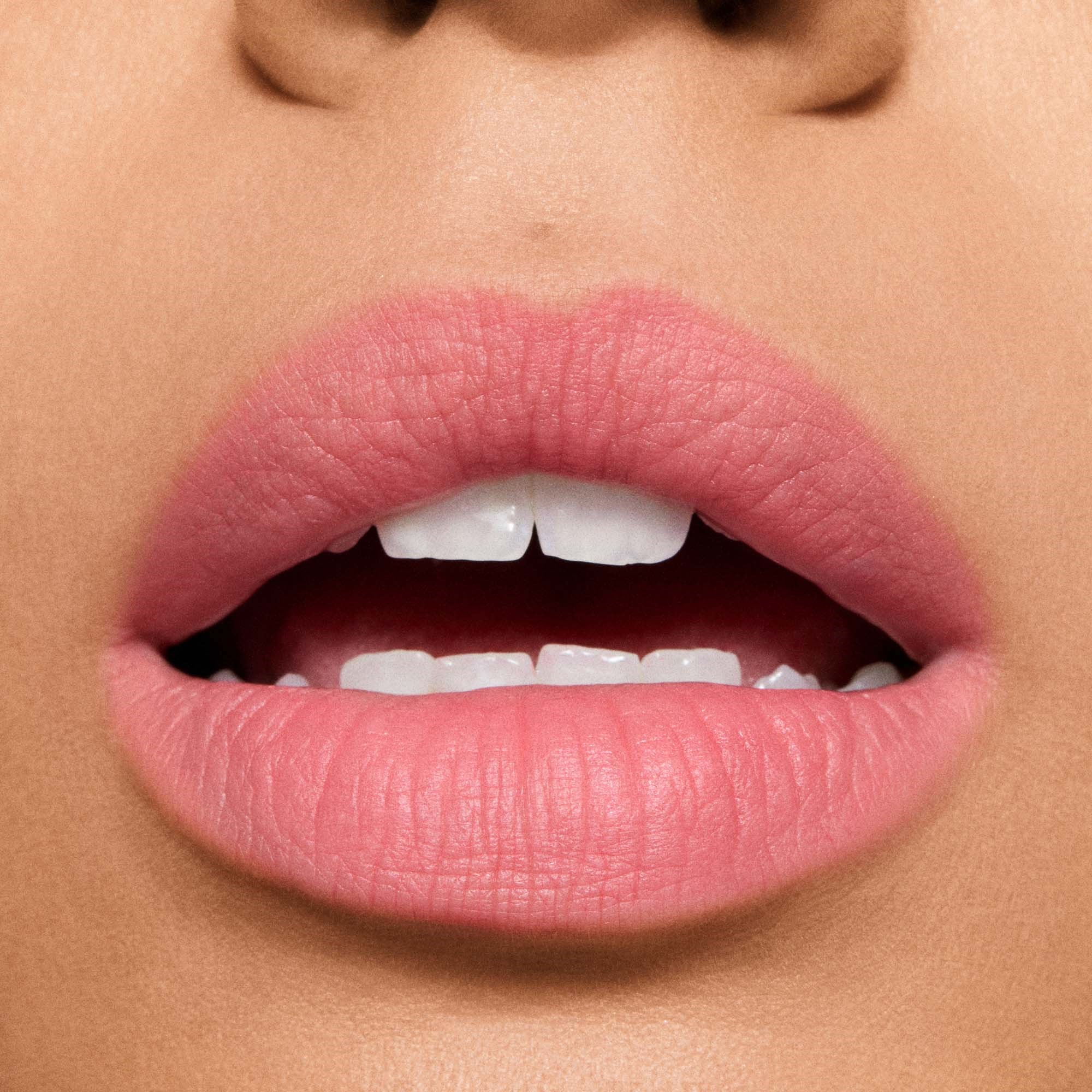 MAC Cosmetics Powder Kiss Hazy Matte Lipstick Sultriness (obrázok 4)