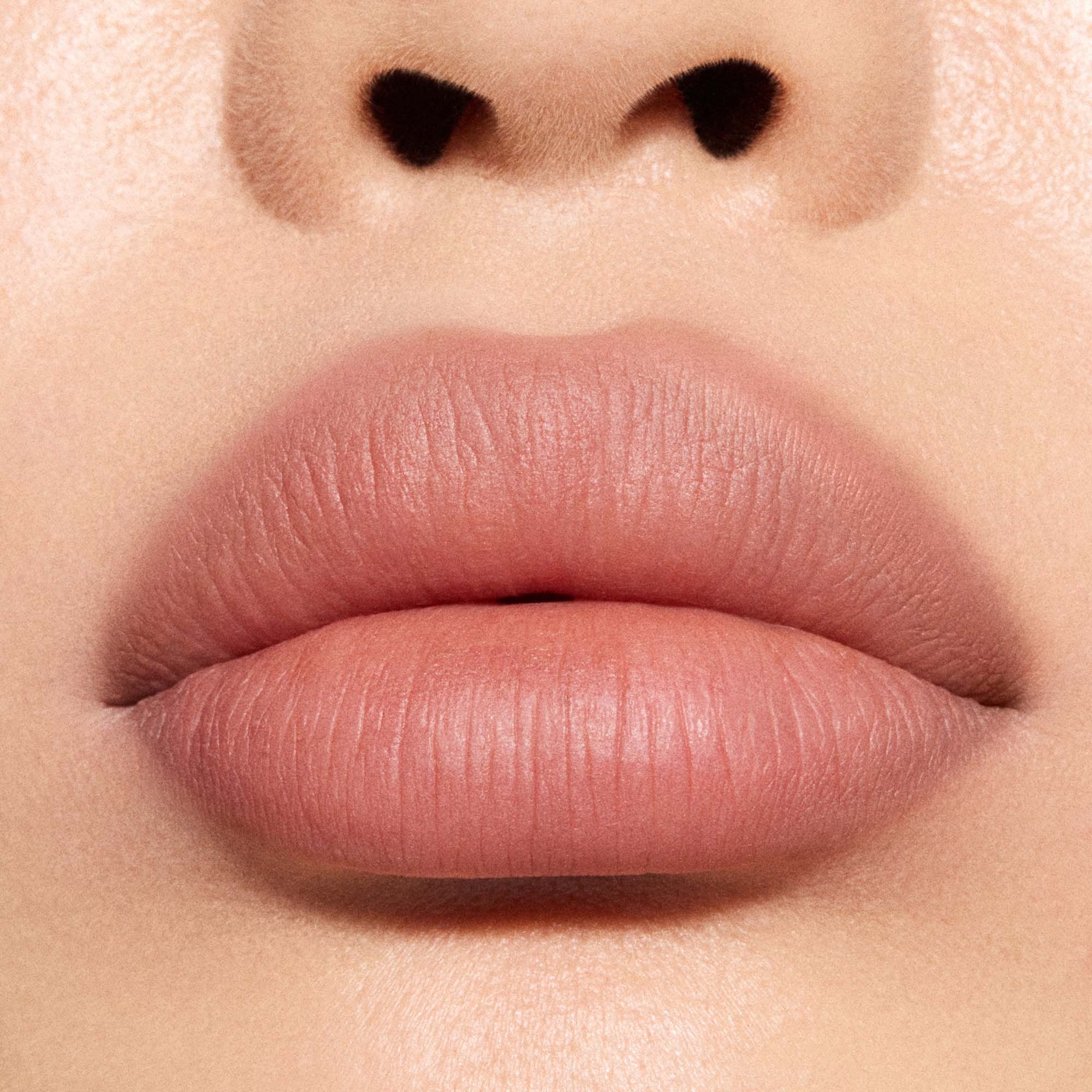MAC Cosmetics Powder Kiss Hazy Matte Lipstick Taken (obrázok 3)