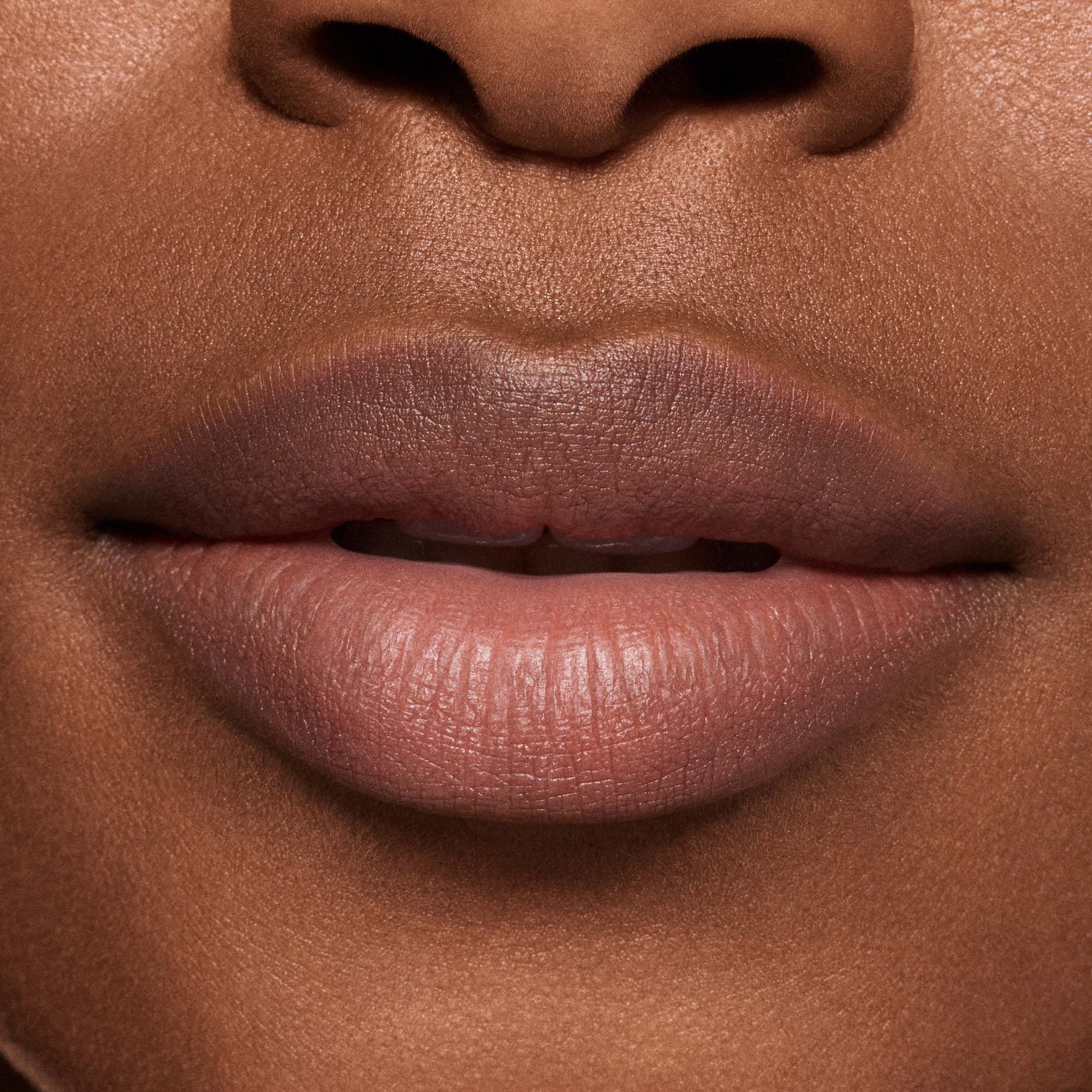 MAC Cosmetics Powder Kiss Hazy Matte Lipstick Taken (obrázok 5)