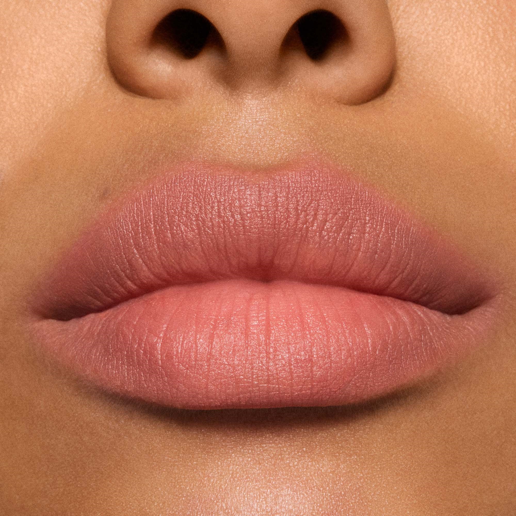 MAC Cosmetics Powder Kiss Hazy Matte Lipstick Teddy 2.0 (obrázok 4)