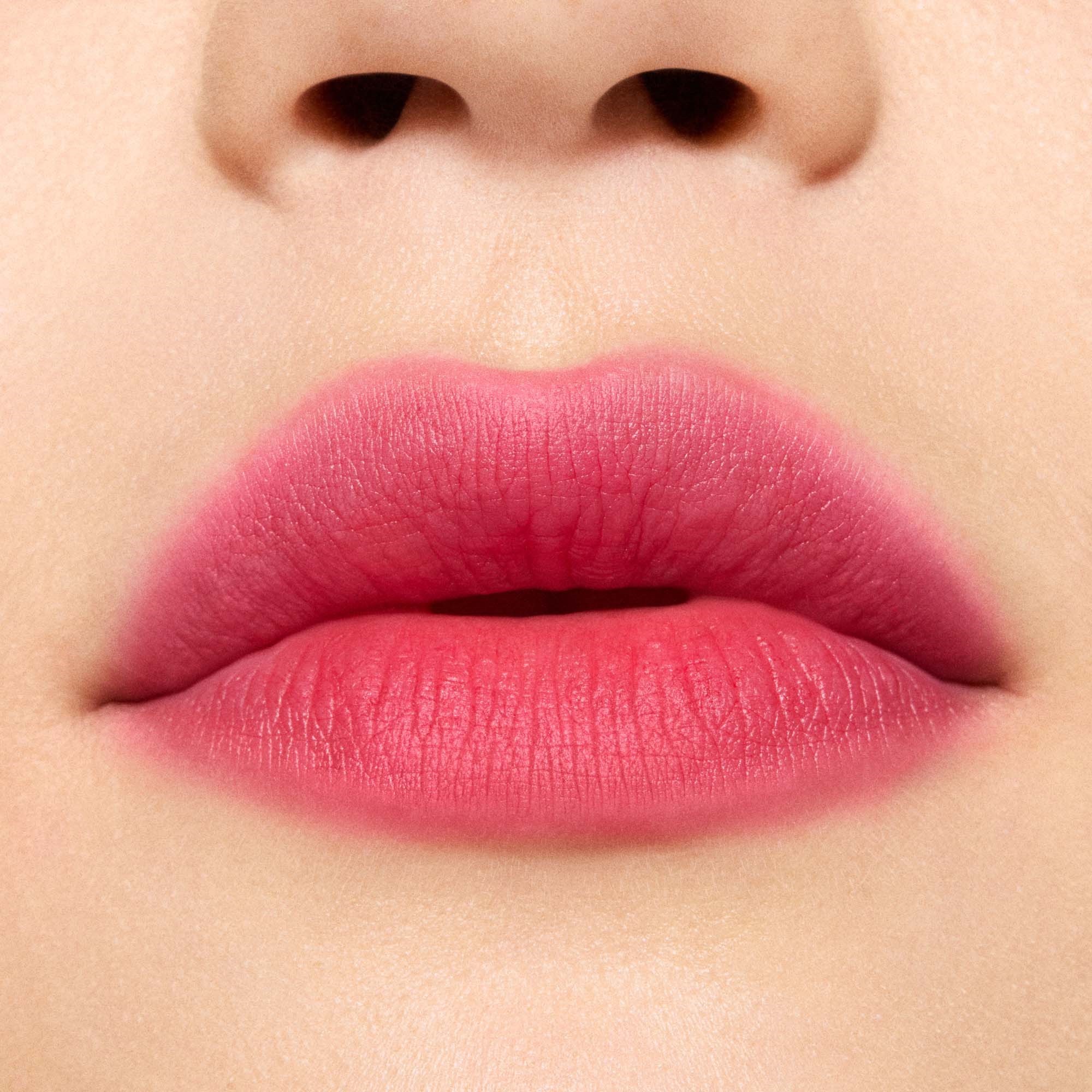 MAC Cosmetics Powder Kiss Hazy Matte Lipstick Twenty-Fun (obrázok 3)