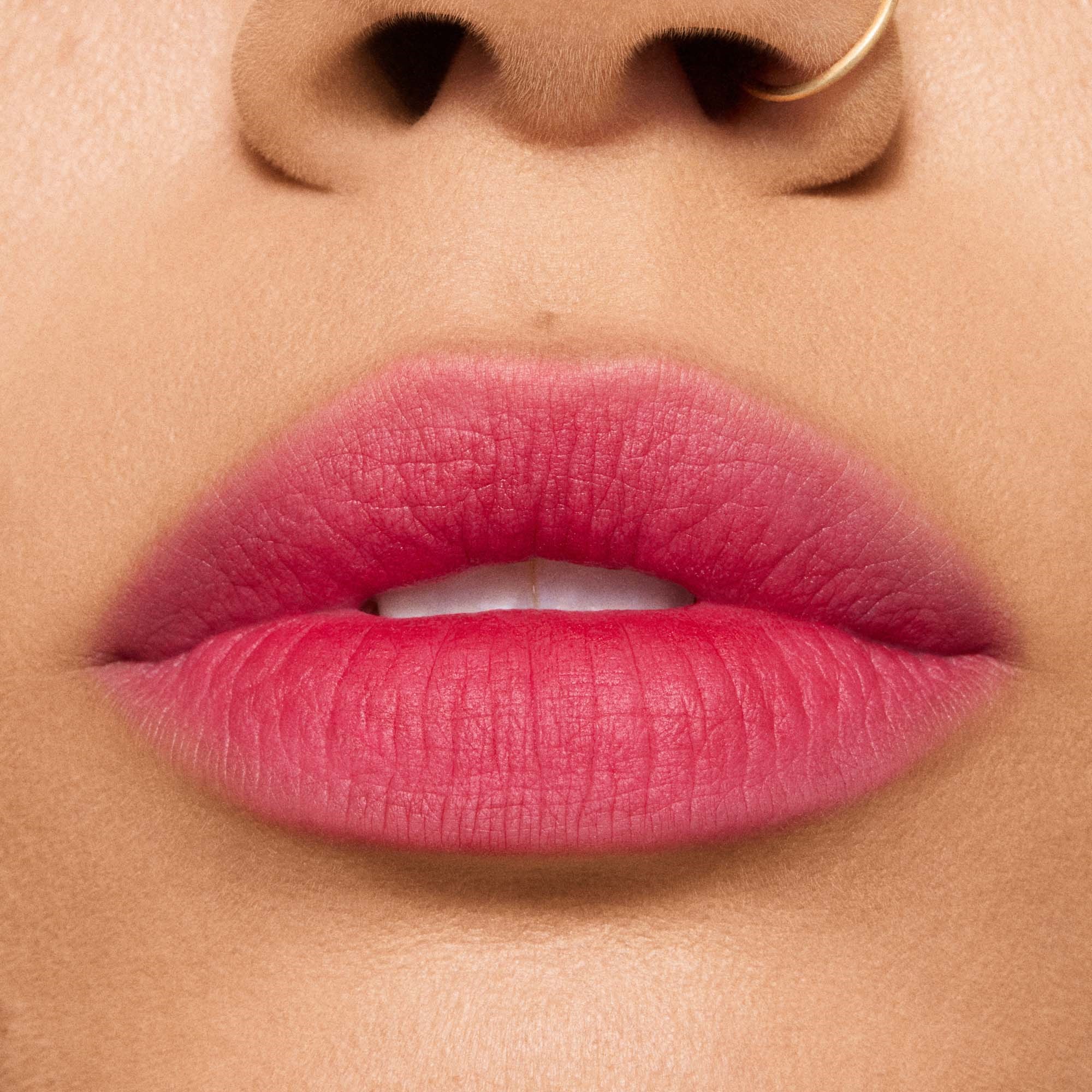 MAC Cosmetics Powder Kiss Hazy Matte Lipstick Twenty-Fun (obrázok 4)