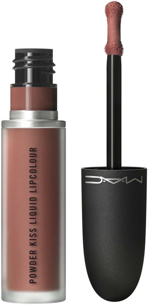 Pojemnik na błyszczyk do ust z czarną nakładką i aplikatorem. Na pojemniku jest napis "POWDER KISS LIQUID LIP.COLOUR".