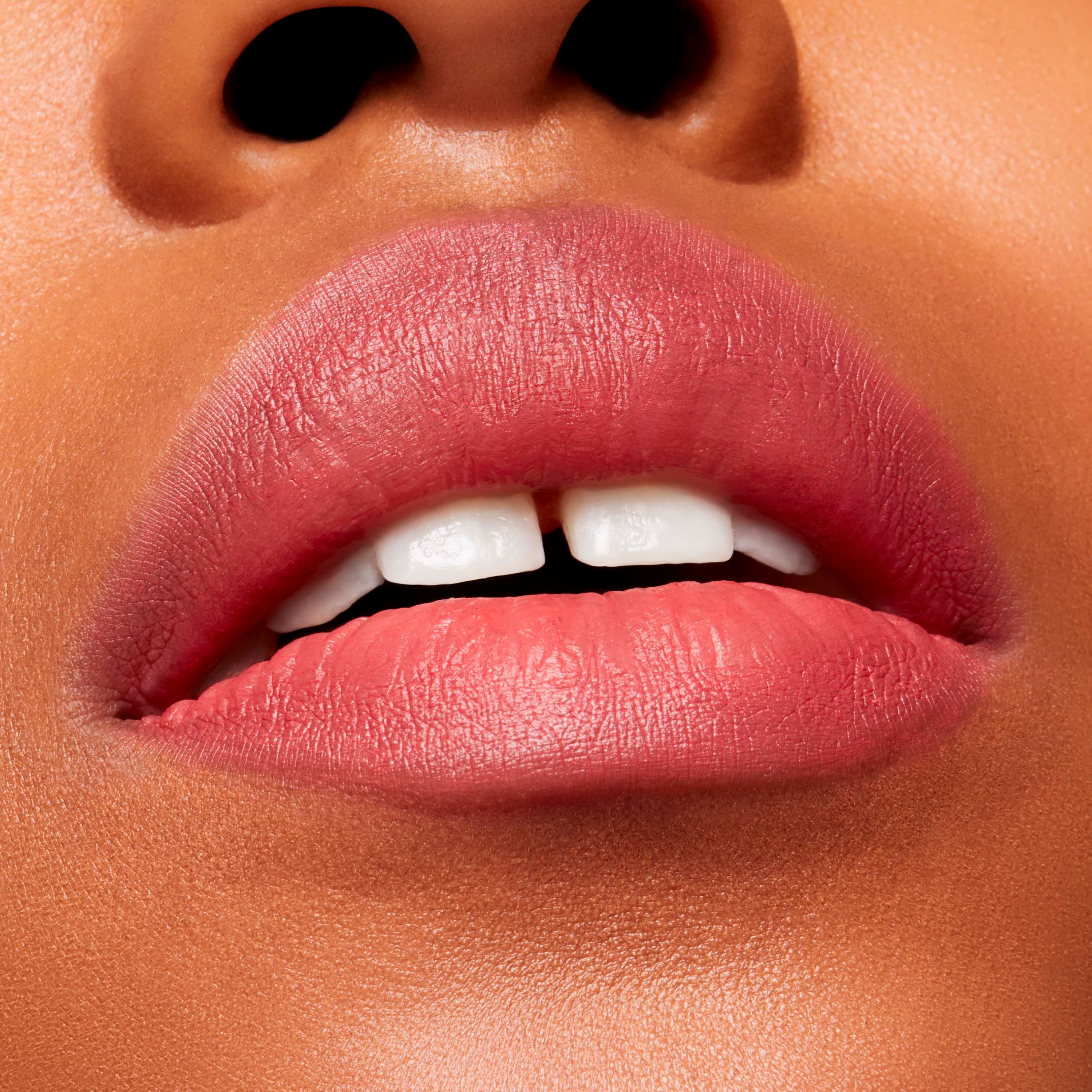 MAC Cosmetics Powder Kiss Powder Kiss Velvet Blur Slim Stick Sheer Our (obrázok 4)