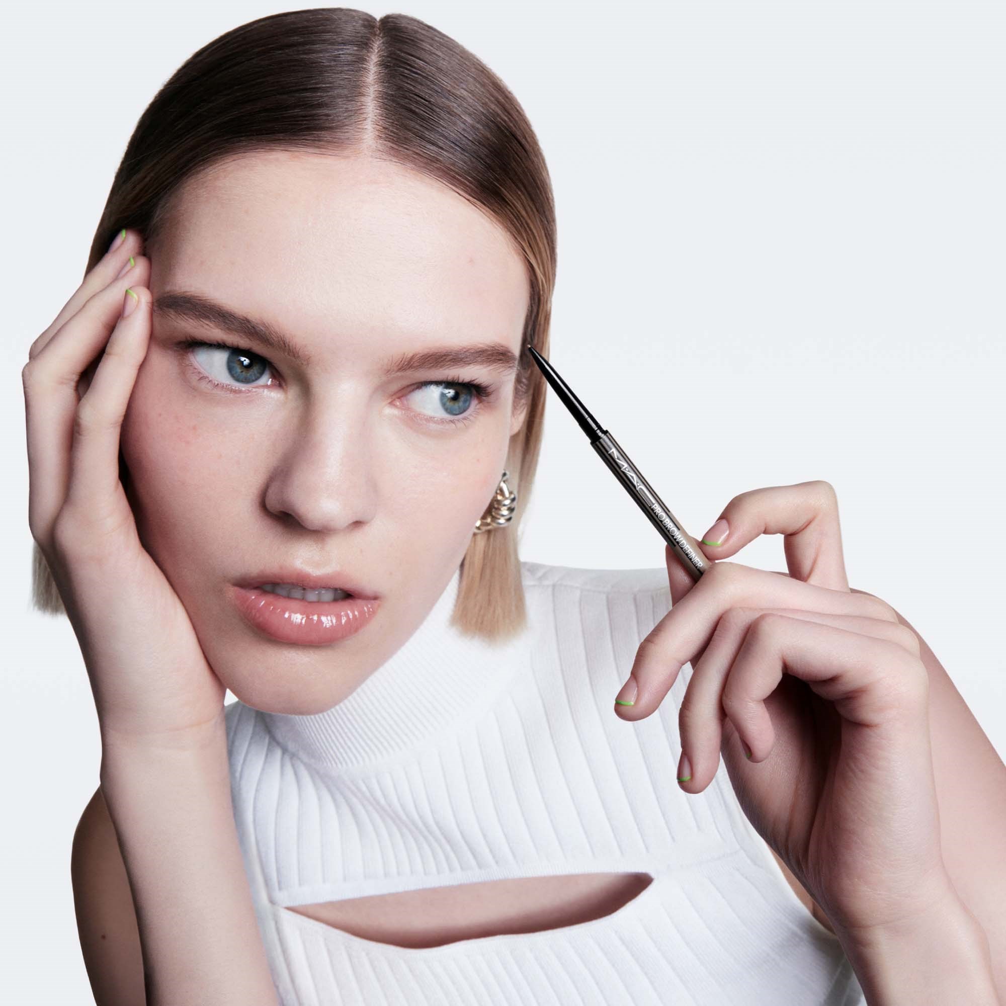 MAC Cosmetics Pro Brow Definer 1Mm Tip Brow Pencil Spiked (obrázok 3)