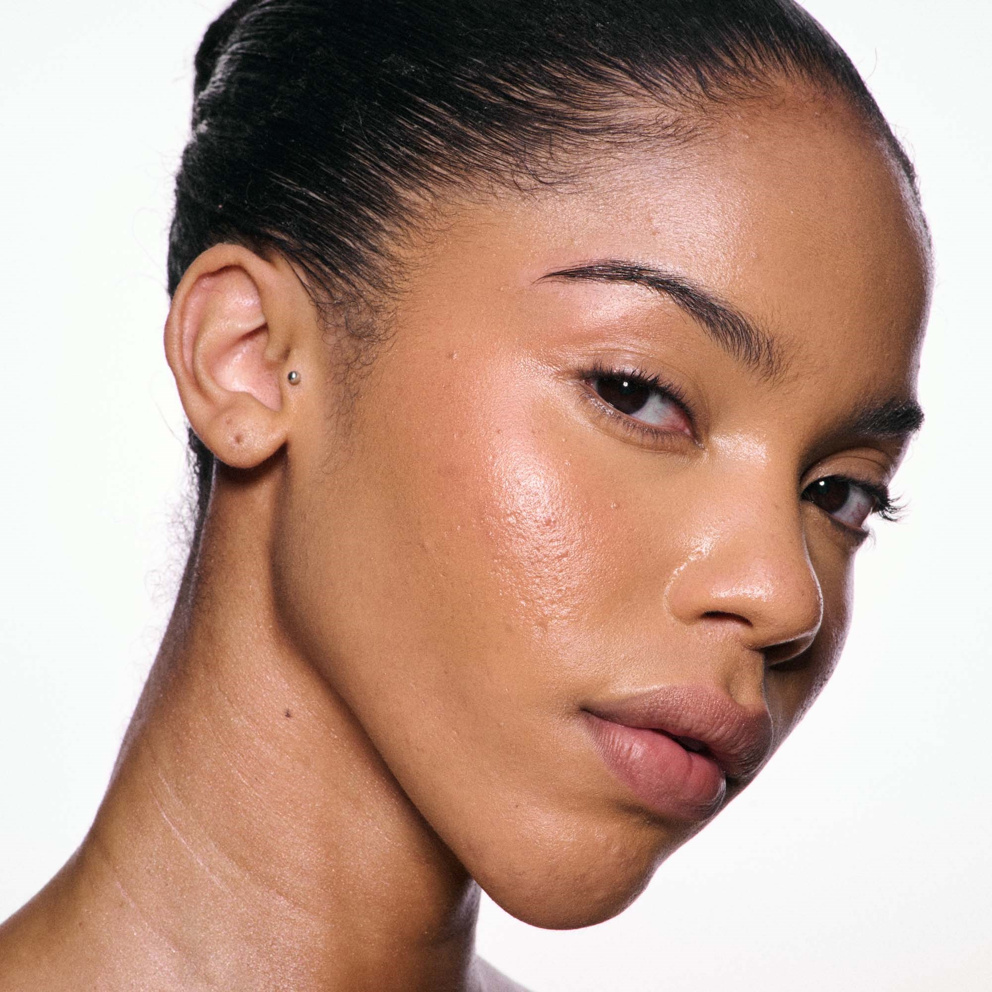 MAC Cosmetics Skinfinish Lightstruck Liquid Highlighter Cherry Chrome (obrázok 4)