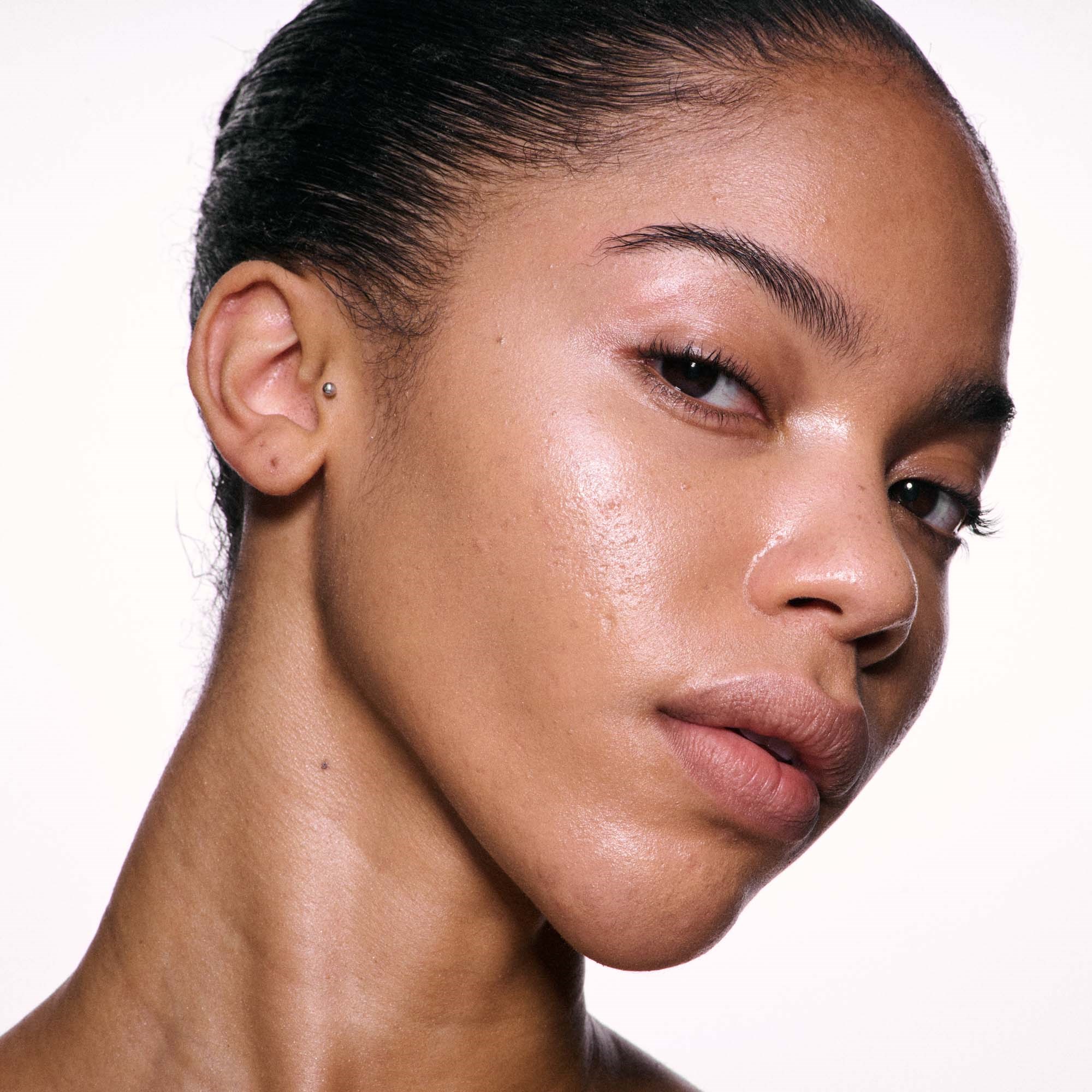 MAC Cosmetics Skinfinish Lightstruck Liquid Highlighter Lightscapade (obrázok 4)