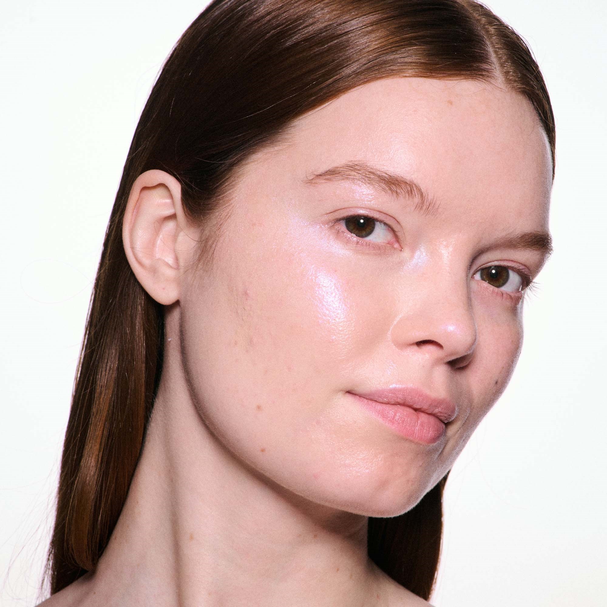 MAC Cosmetics Skinfinish Lightstruck Liquid Highlighter Lilac Haze (obrázok 3)