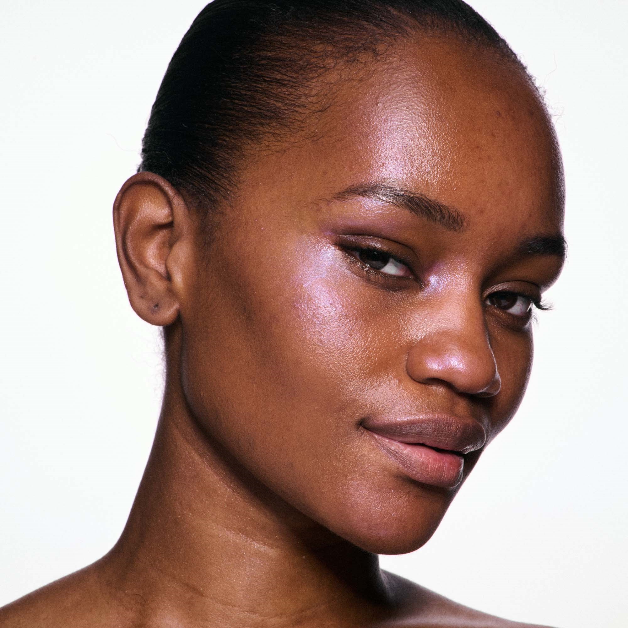 MAC Cosmetics Skinfinish Lightstruck Liquid Highlighter Lilac Haze (obrázok 5)